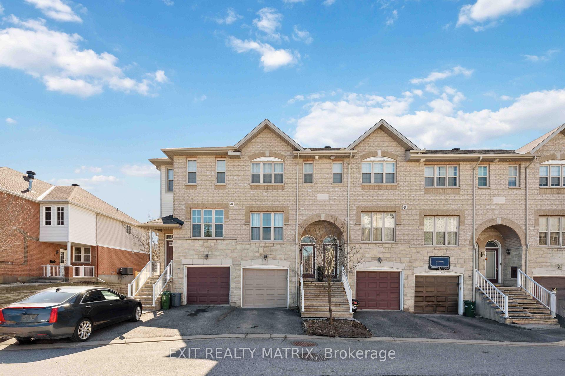 Photo 1 of 14 Jenscott Private, Ottawa, Central Park — HOMEH