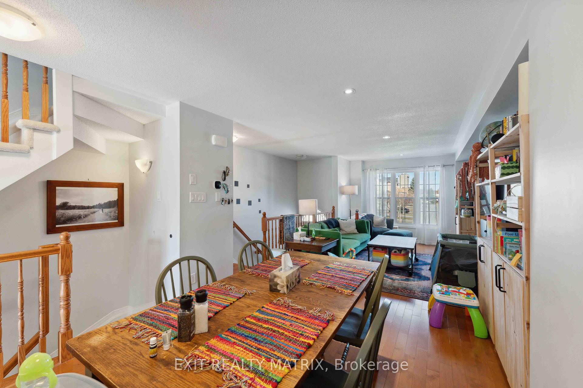 Photo 10 of 14 Jenscott Private, Ottawa, Central Park — HOMEH