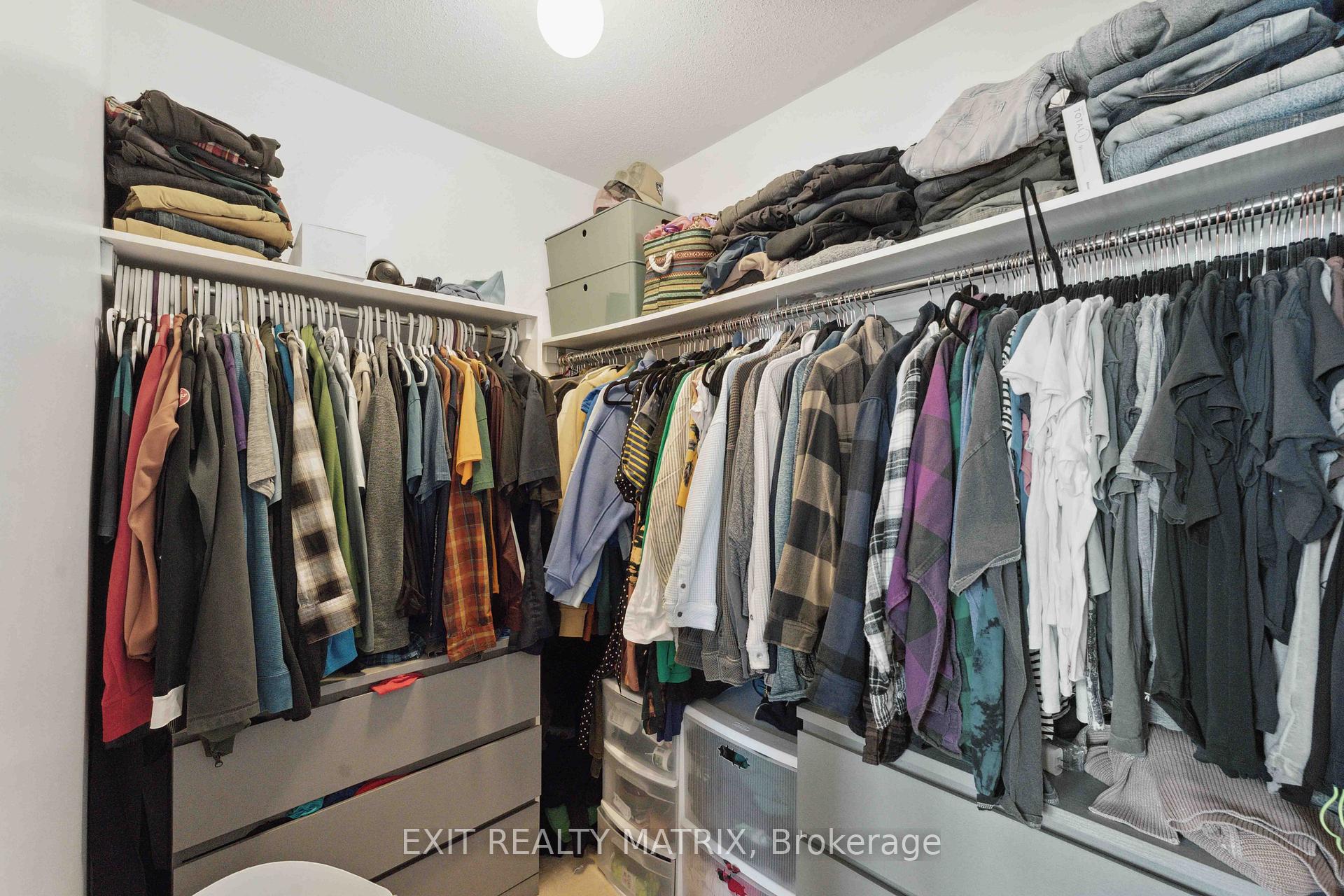 Photo 16 of 14 Jenscott Private, Ottawa, Central Park — HOMEH