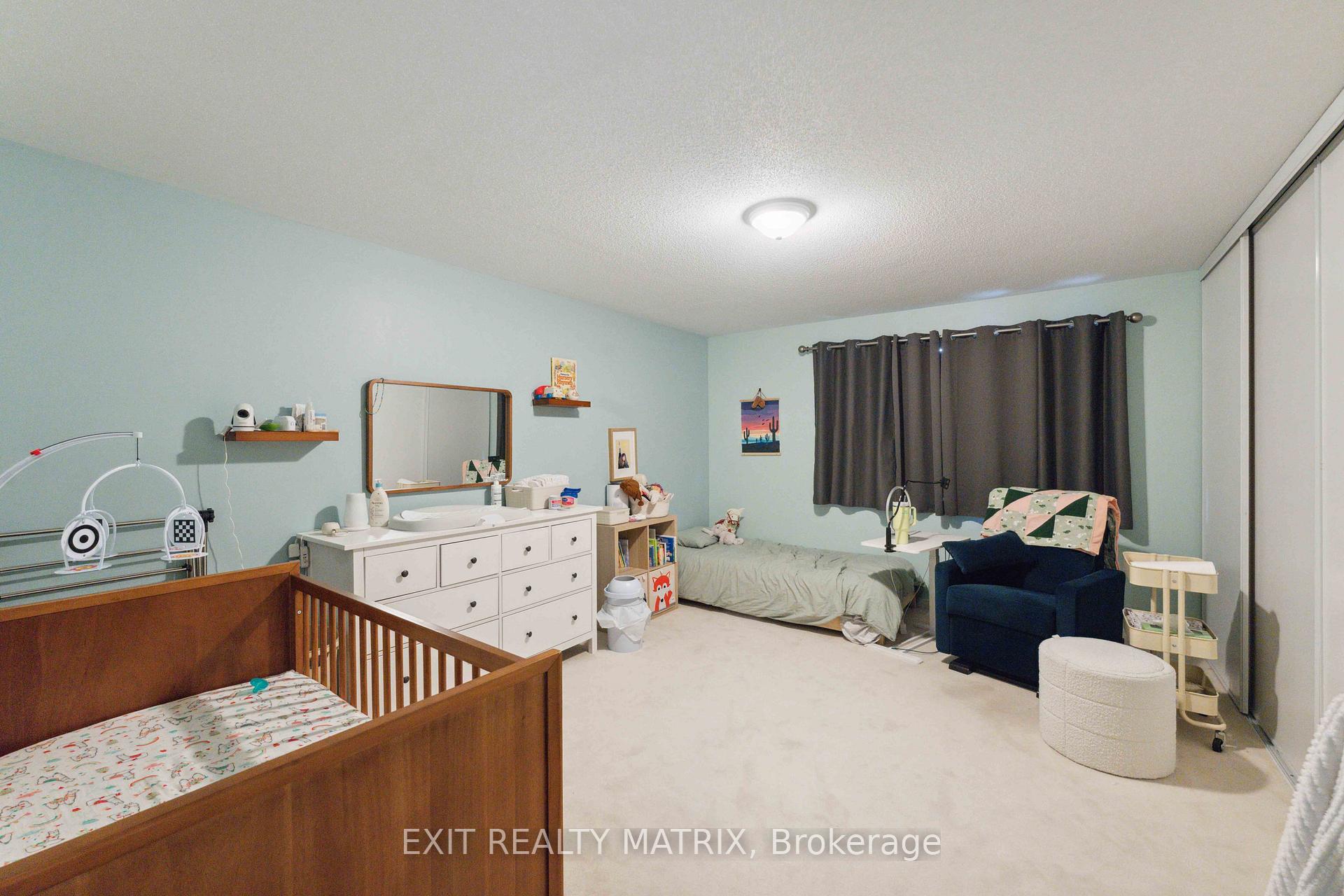 Photo 18 of 14 Jenscott Private, Ottawa, Central Park — HOMEH