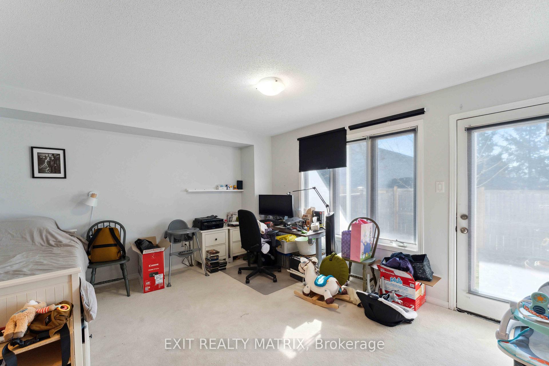 Photo 24 of 14 Jenscott Private, Ottawa, Central Park — HOMEH
