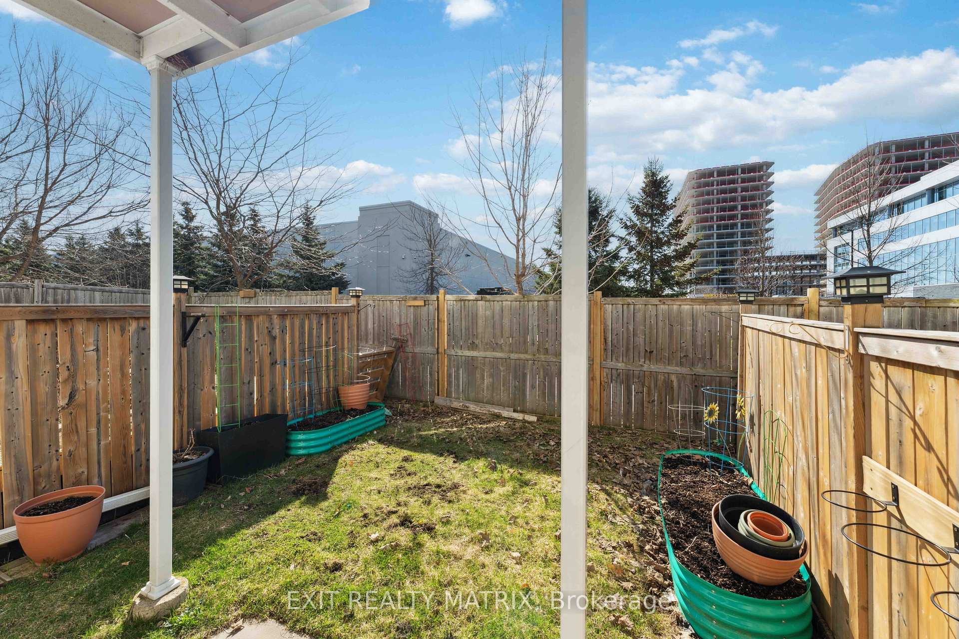 Photo 28 of 14 Jenscott Private, Ottawa, Central Park — HOMEH