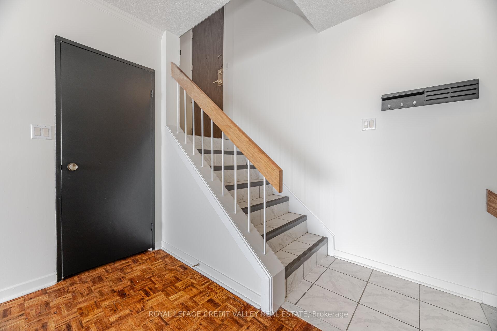 Photo 17 of Unit 1421, 33 Harbour Square, Toronto, Waterfront Communities — HOMEH