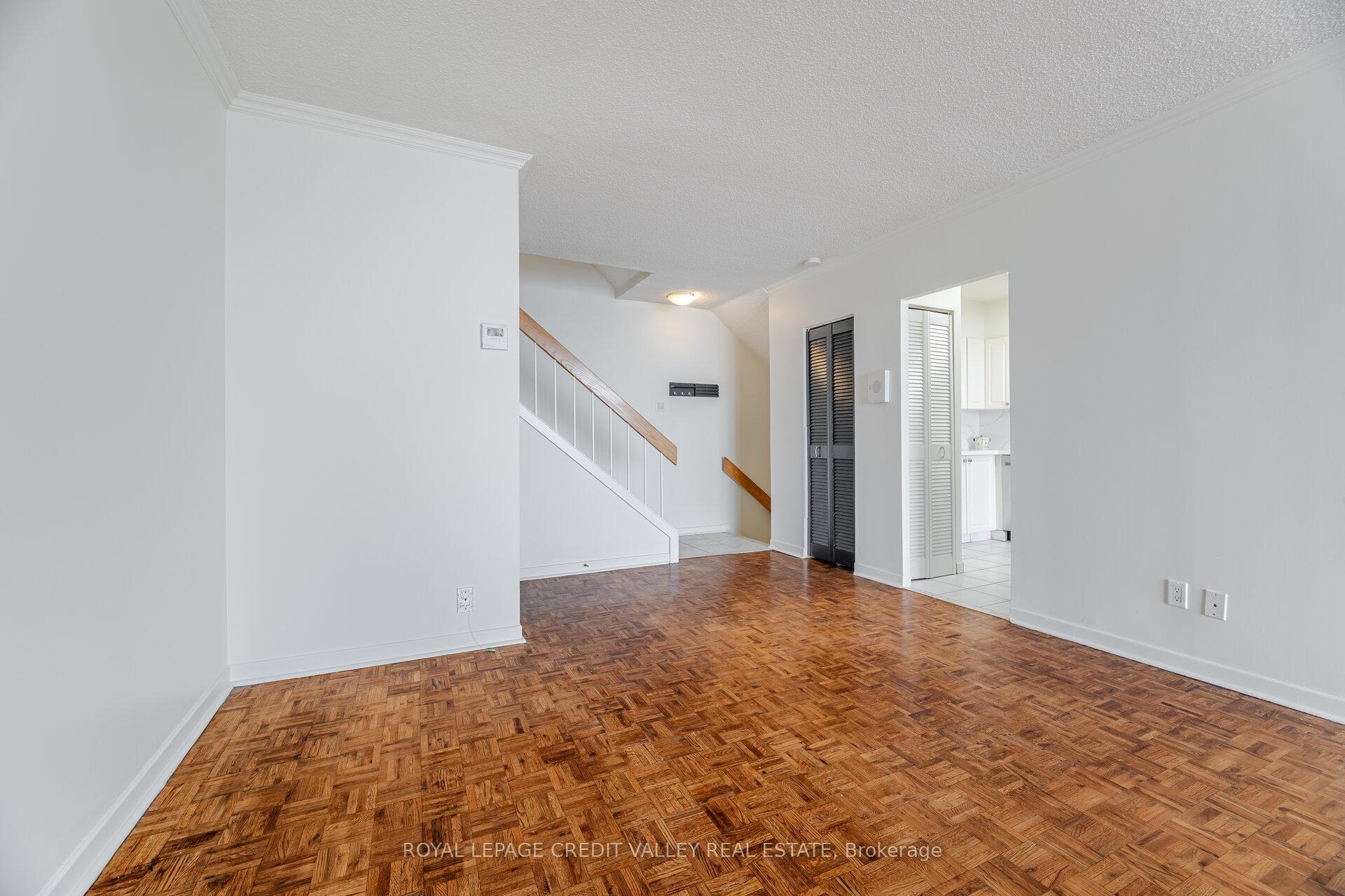 Photo 18 of Unit 1421, 33 Harbour Square, Toronto, Waterfront Communities — HOMEH