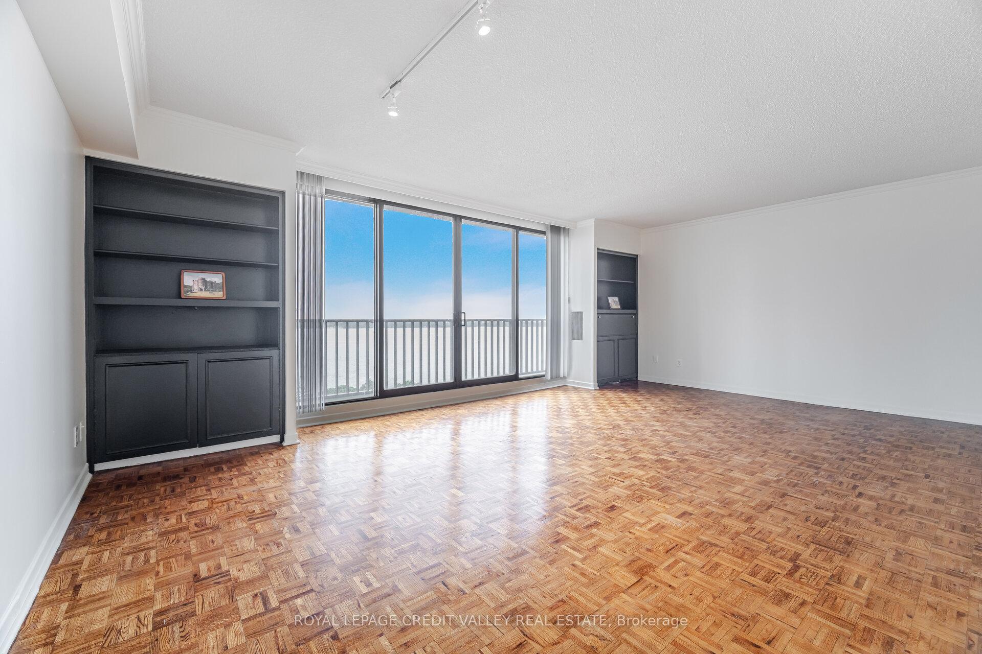 Photo 19 of Unit 1421, 33 Harbour Square, Toronto, Waterfront Communities — HOMEH