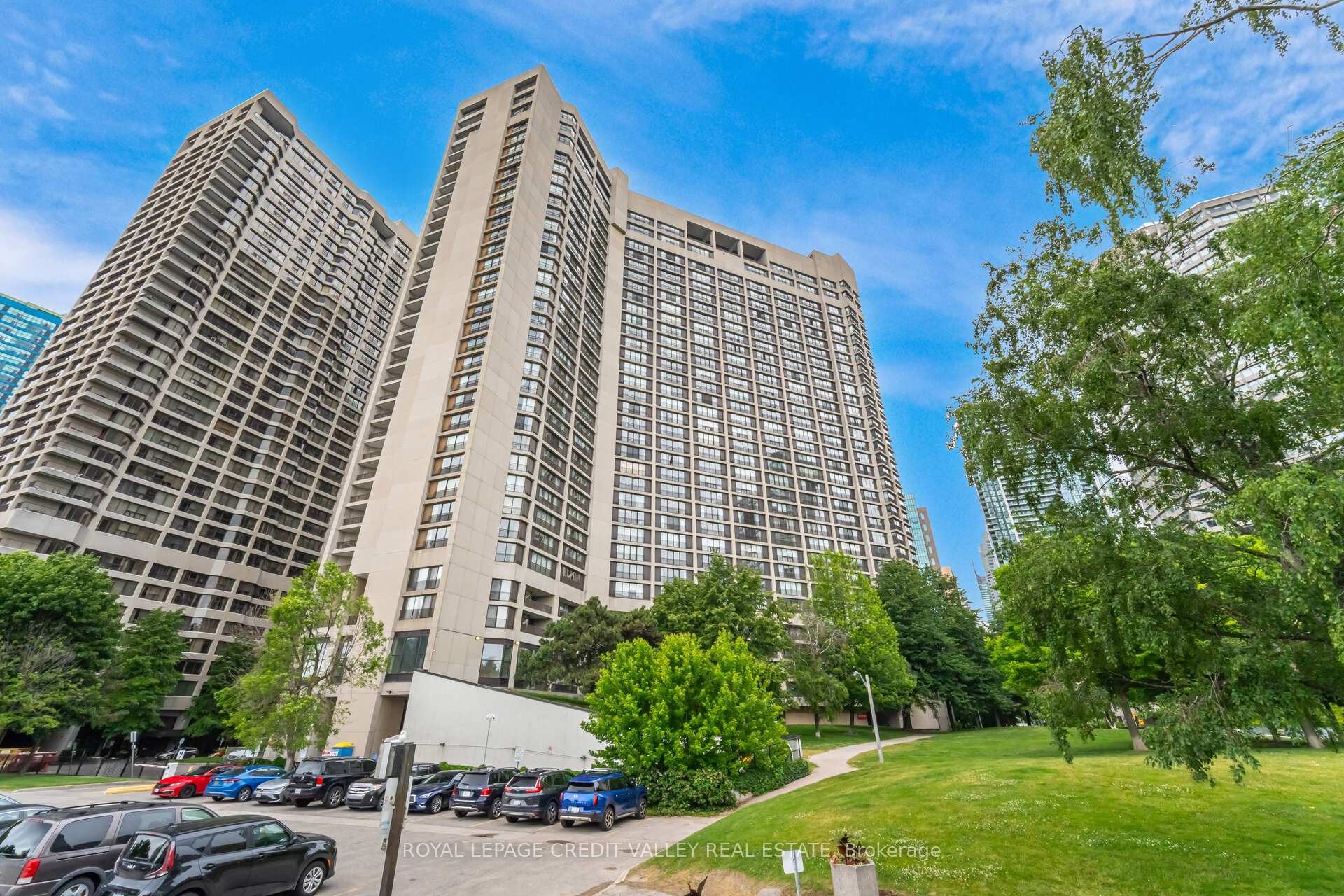 Photo 22 of Unit 1421, 33 Harbour Square, Toronto, Waterfront Communities — HOMEH