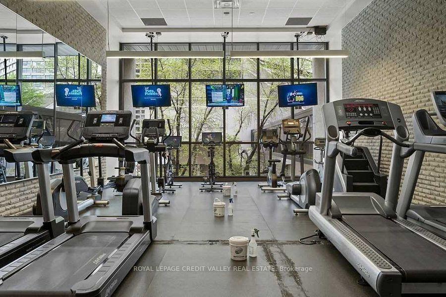 Photo 32 of Unit 1421, 33 Harbour Square, Toronto, Waterfront Communities — HOMEH