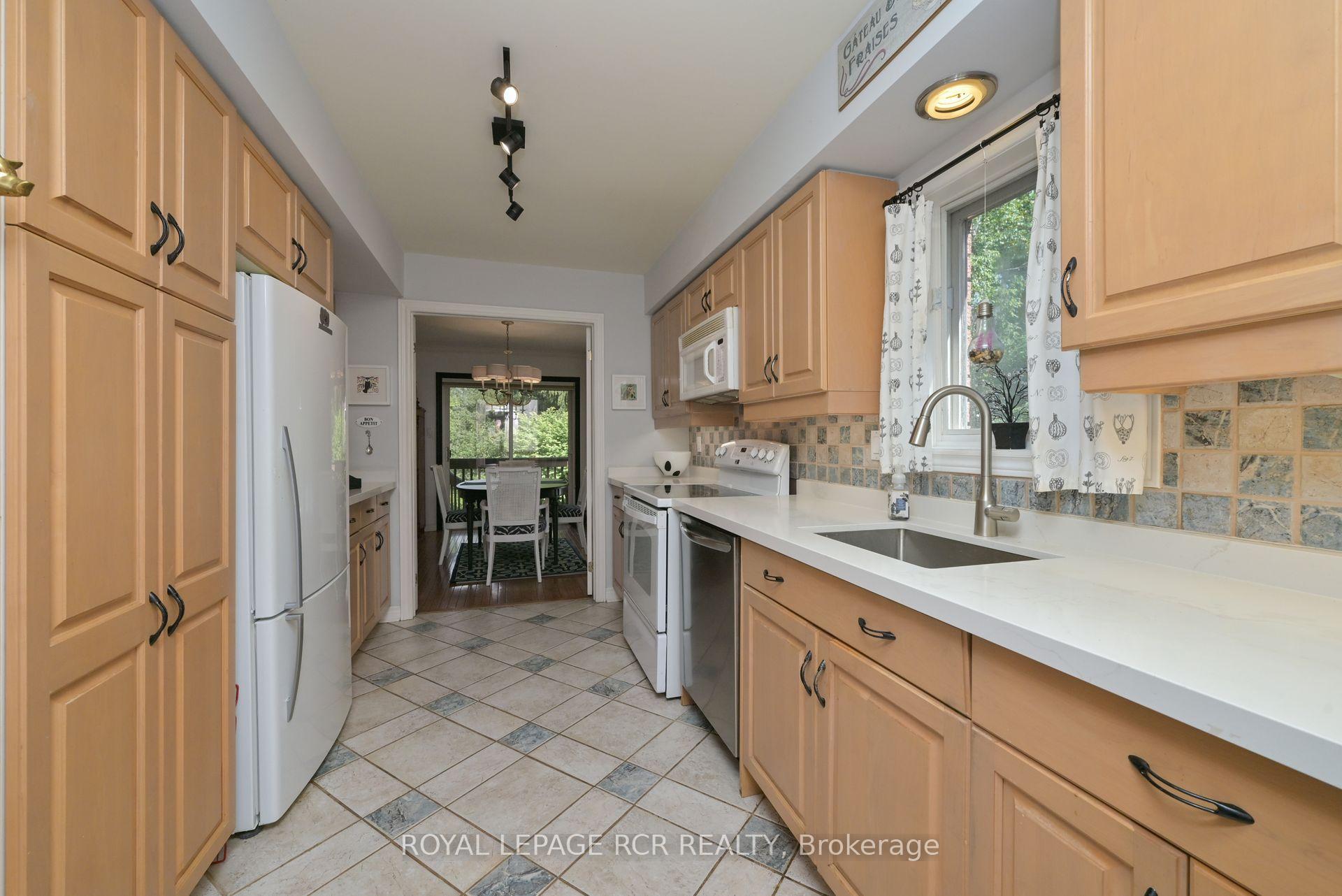 Photo 12 of 194 Green Briar Road, New Tecumseth, Alliston — HOMEH