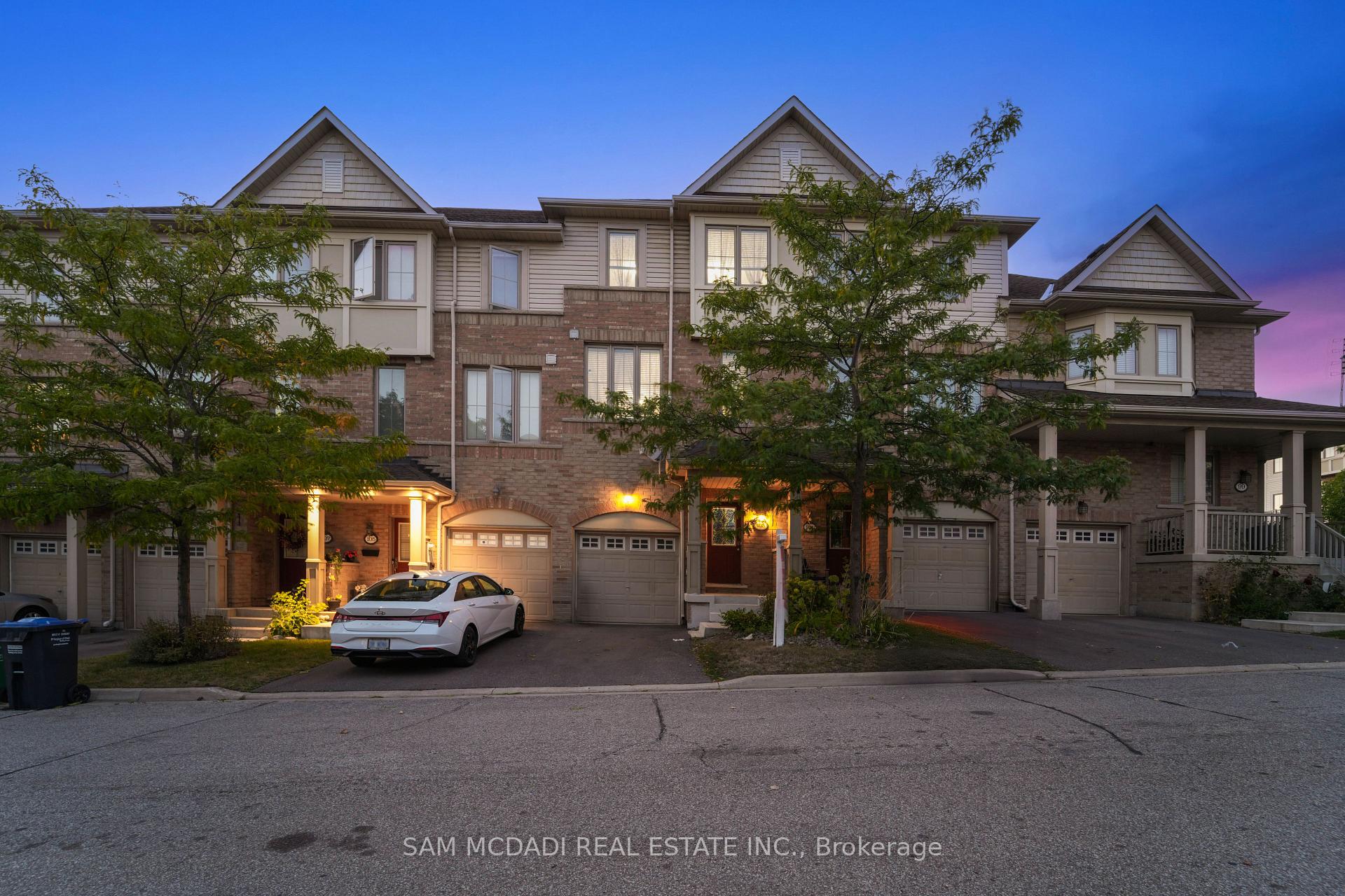 Front of 103 Cedar Lake Crescent