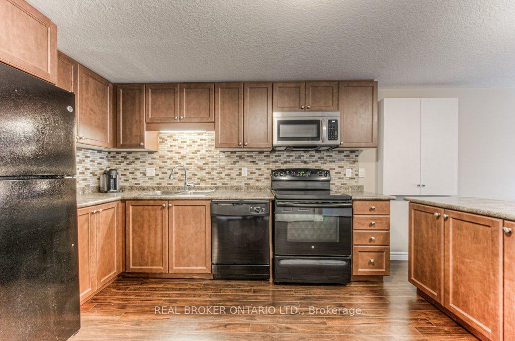 Photo 15 of Unit F, 240 Rachel Crescent, Kitchener — HOMEH