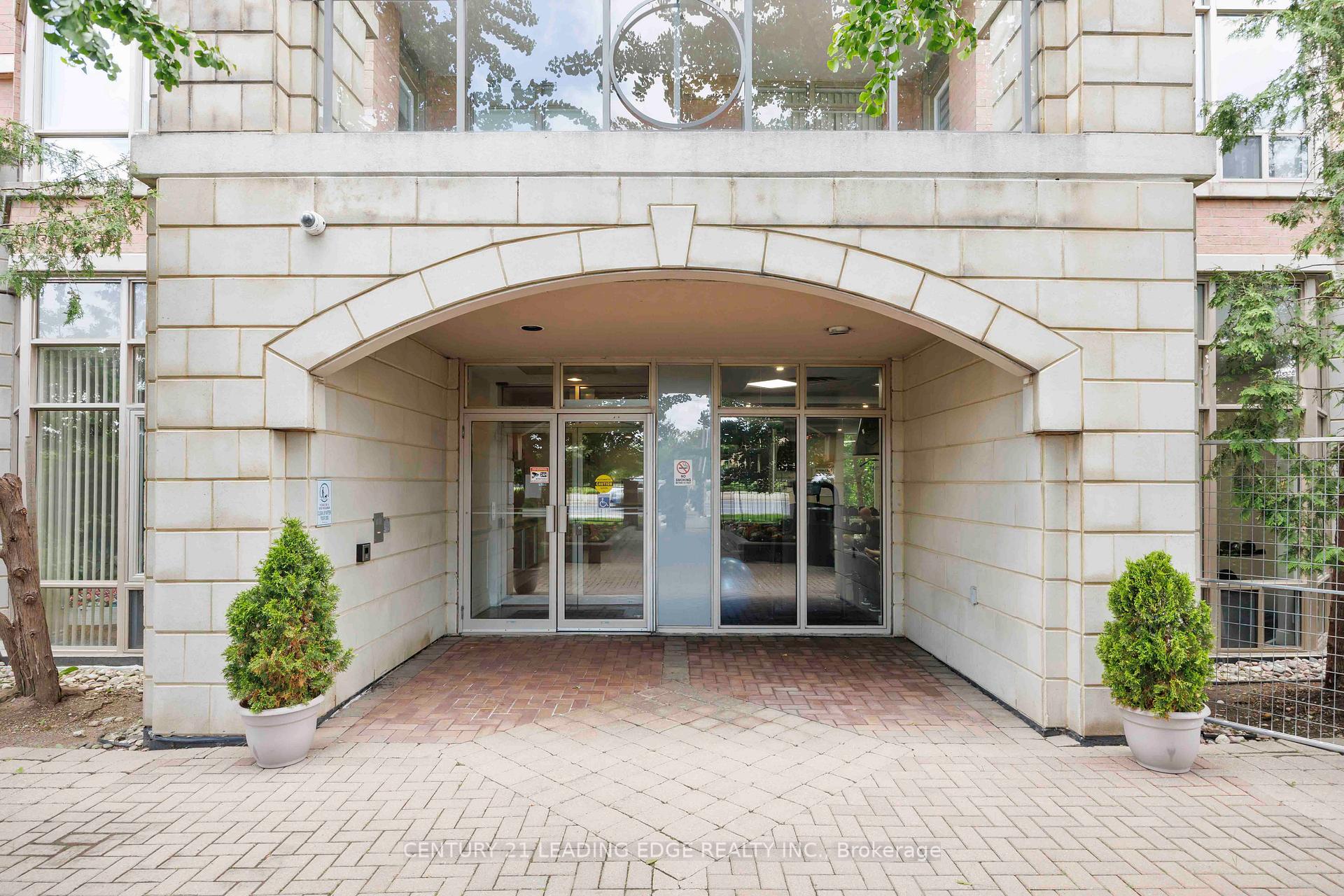 Photo 2 of Unit 807, 130 Pond Drive, Markham, Commerce Valley — HOMEH