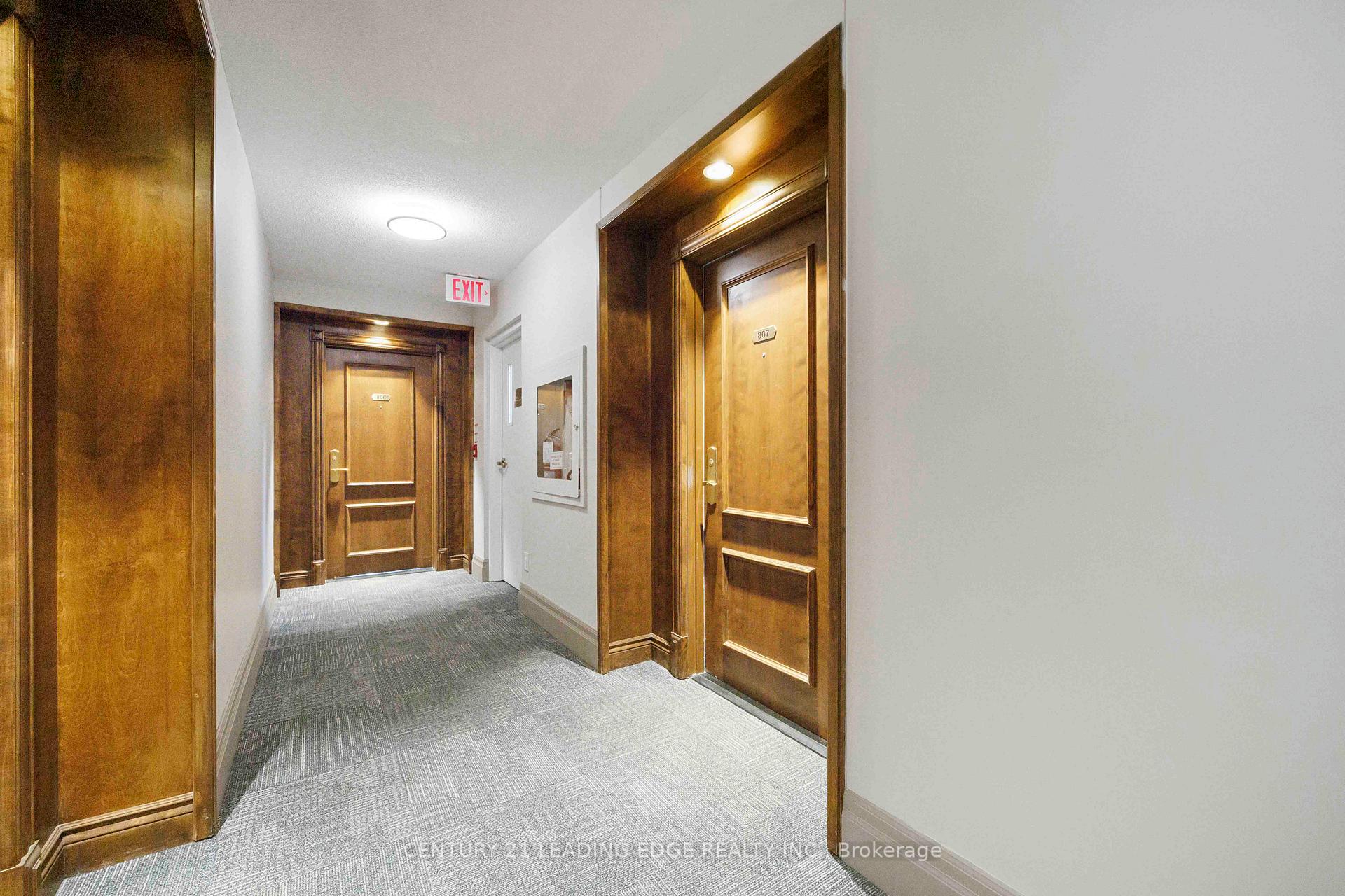Photo 3 of Unit 807, 130 Pond Drive, Markham, Commerce Valley — HOMEH