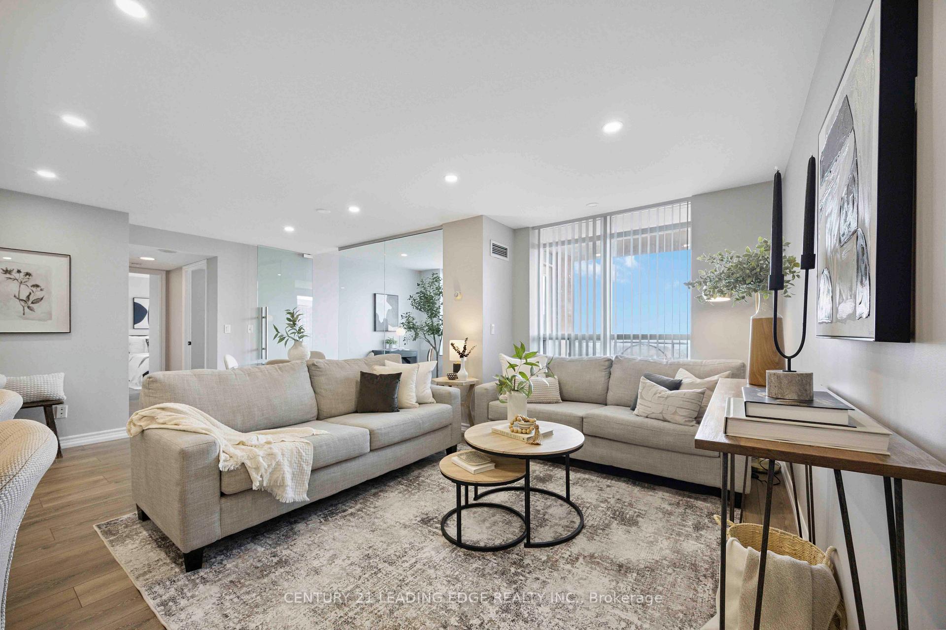 Photo 6 of Unit 807, 130 Pond Drive, Markham, Commerce Valley — HOMEH