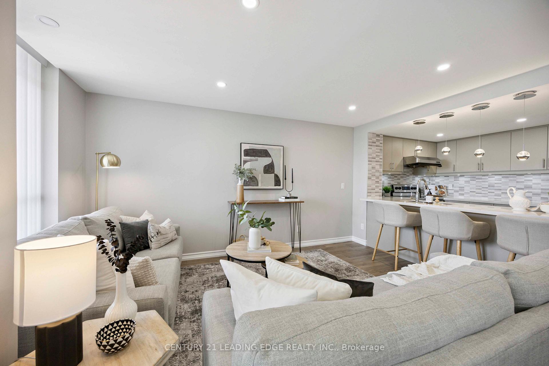 Photo 8 of Unit 807, 130 Pond Drive, Markham, Commerce Valley — HOMEH