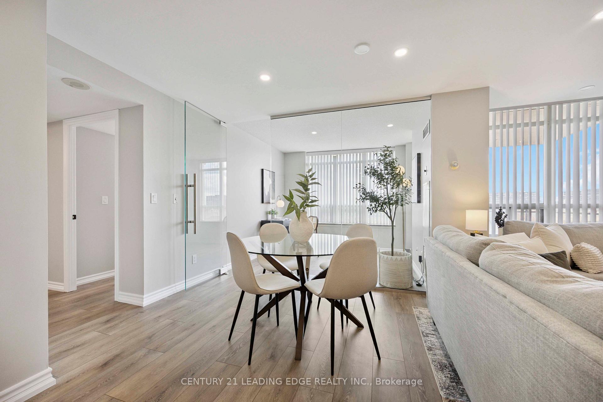 Photo 14 of Unit 807, 130 Pond Drive, Markham, Commerce Valley — HOMEH