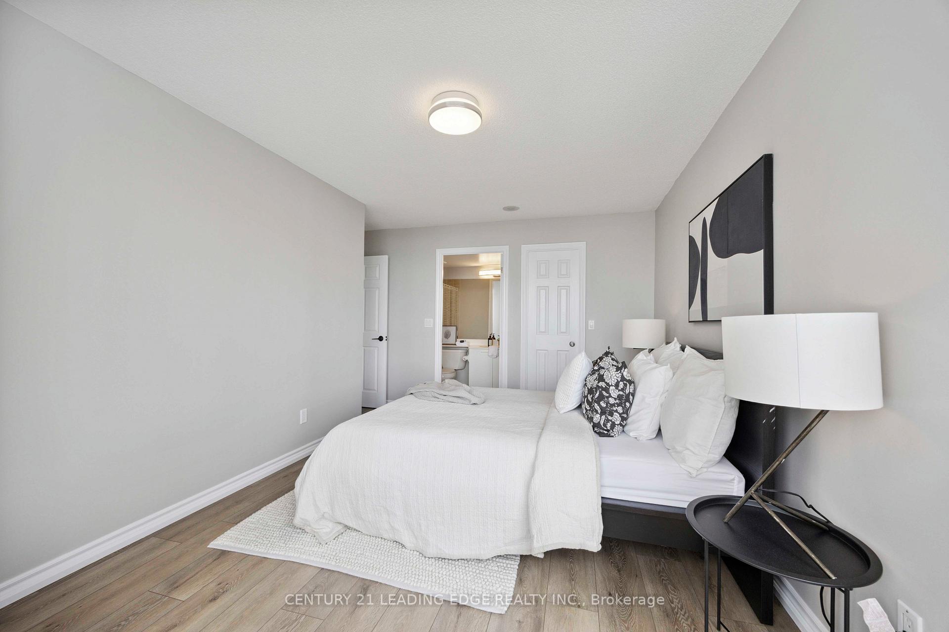 Photo 22 of Unit 807, 130 Pond Drive, Markham, Commerce Valley — HOMEH