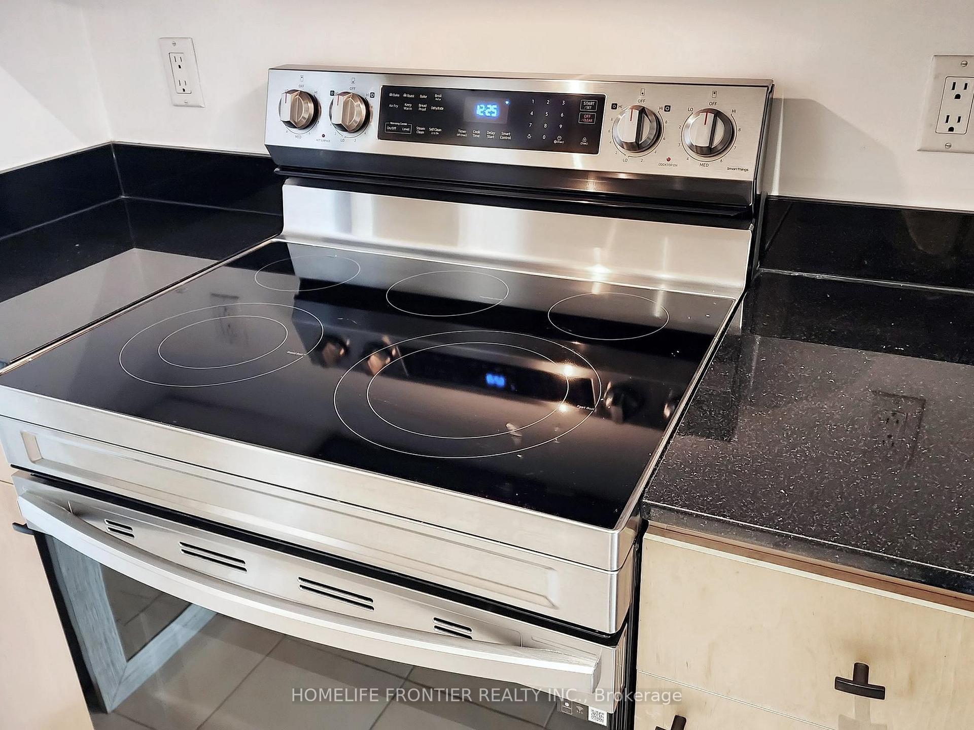 Photo 17 of Unit 3202, 373 Front Street W, Toronto, Waterfront Communities — HOMEH