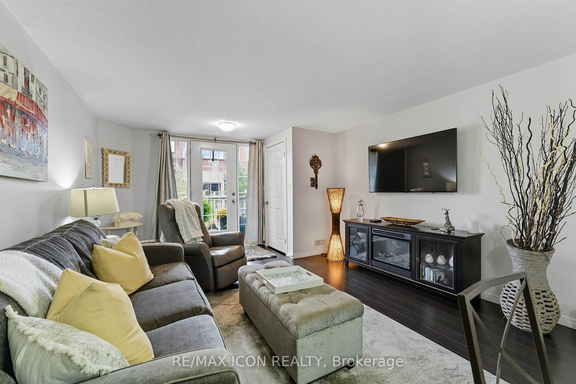 Photo 4 of Unit F, 29 Sienna Street, Kitchener — HOMEH