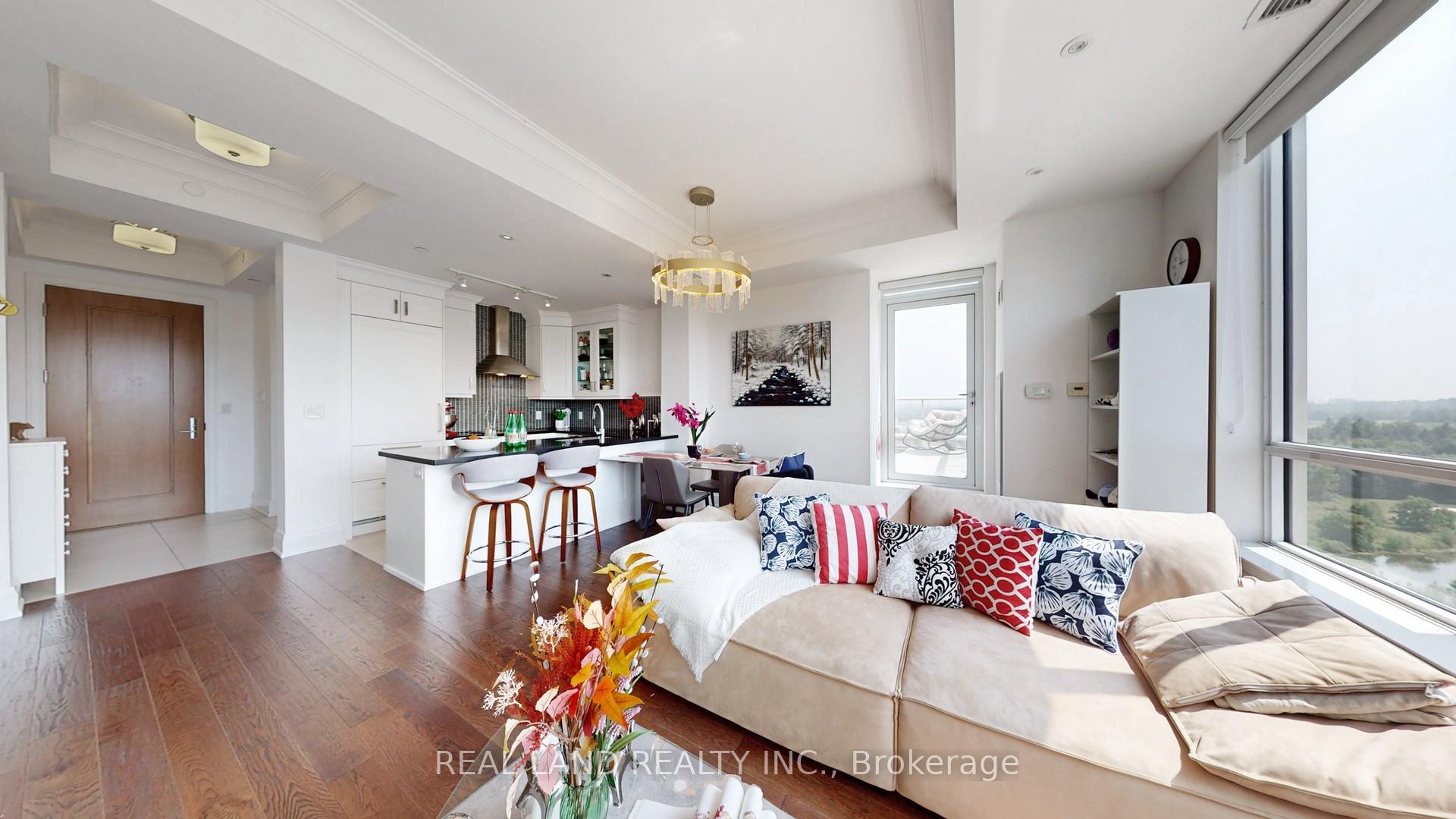Photo 7 of Unit 903, 15 Stollery Pond Crescent, Markham, Angus Glen — HOMEH