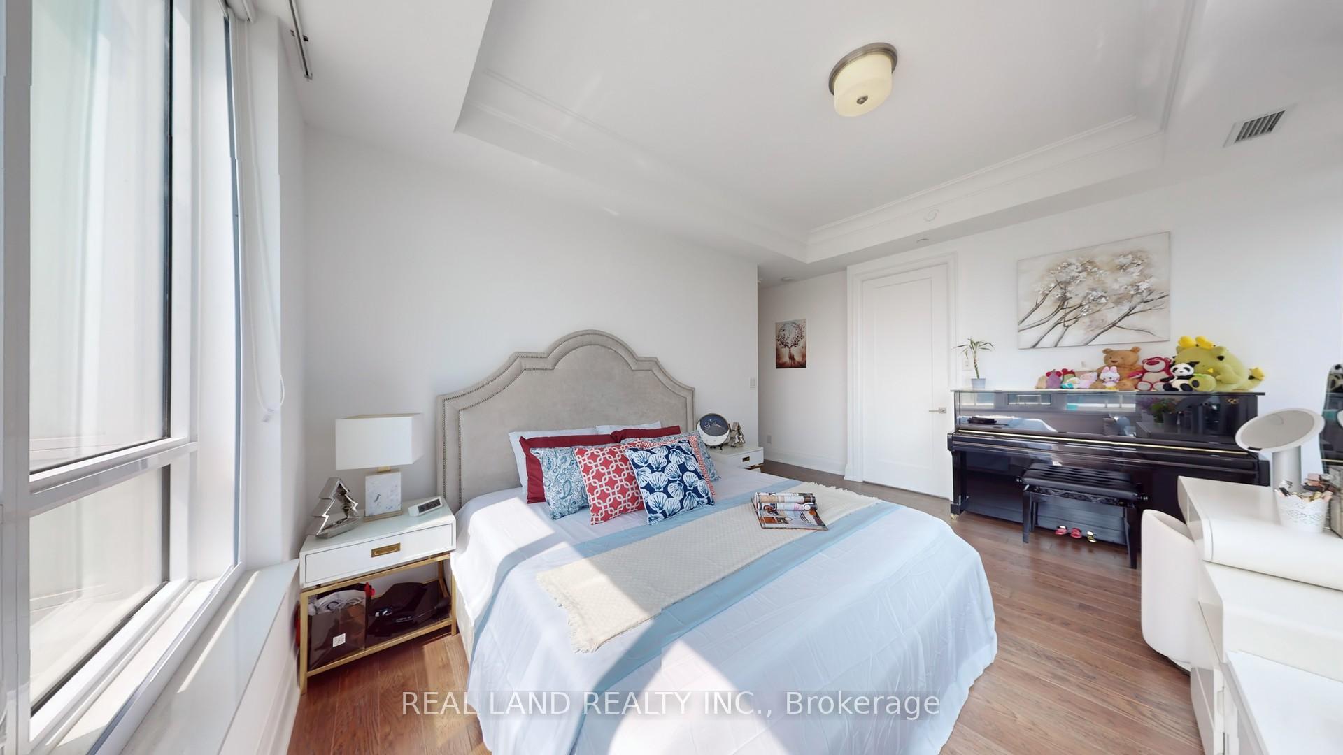 Photo 18 of Unit 903, 15 Stollery Pond Crescent, Markham, Angus Glen — HOMEH