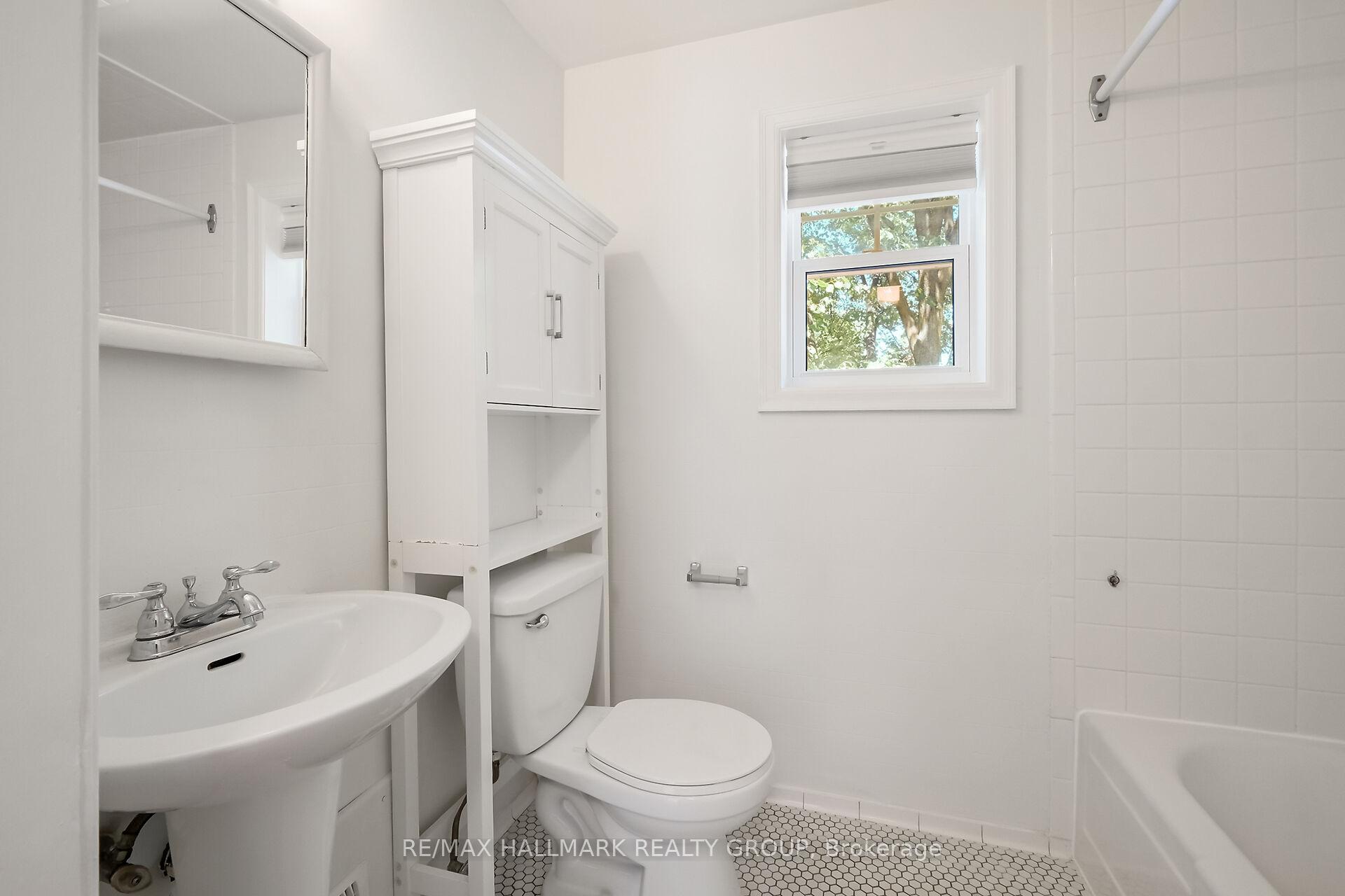 Photo 29 of 82 Laurentian Place, Ottawa, Civic Hospital — HOMEH