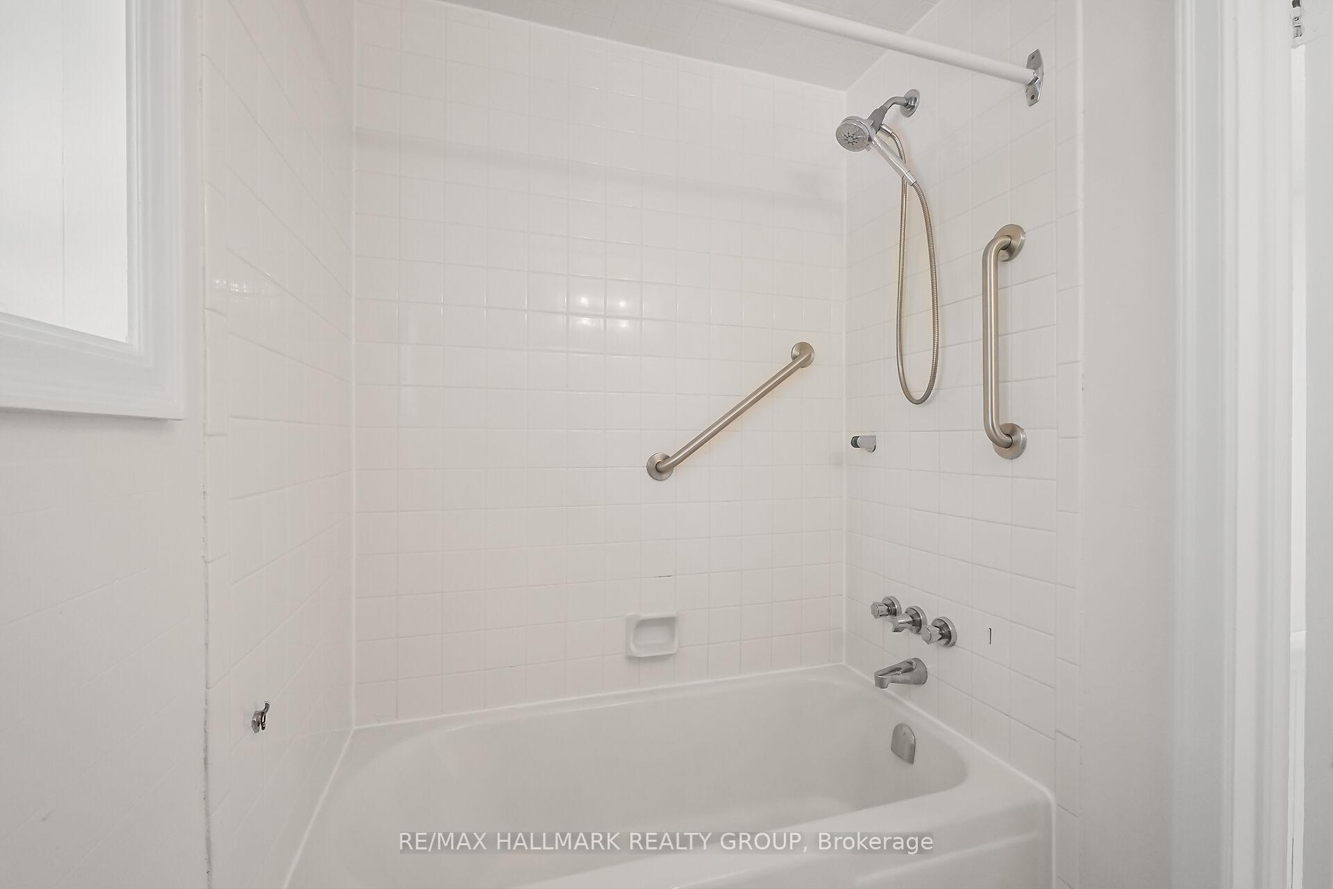 Photo 27 of 82 Laurentian Place, Ottawa, Civic Hospital — HOMEH