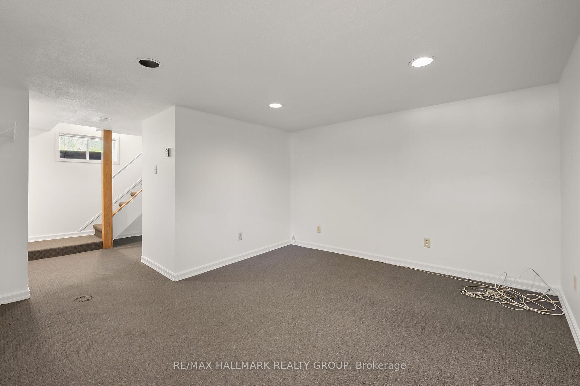 Photo 38 of 82 Laurentian Place, Ottawa, Civic Hospital — HOMEH