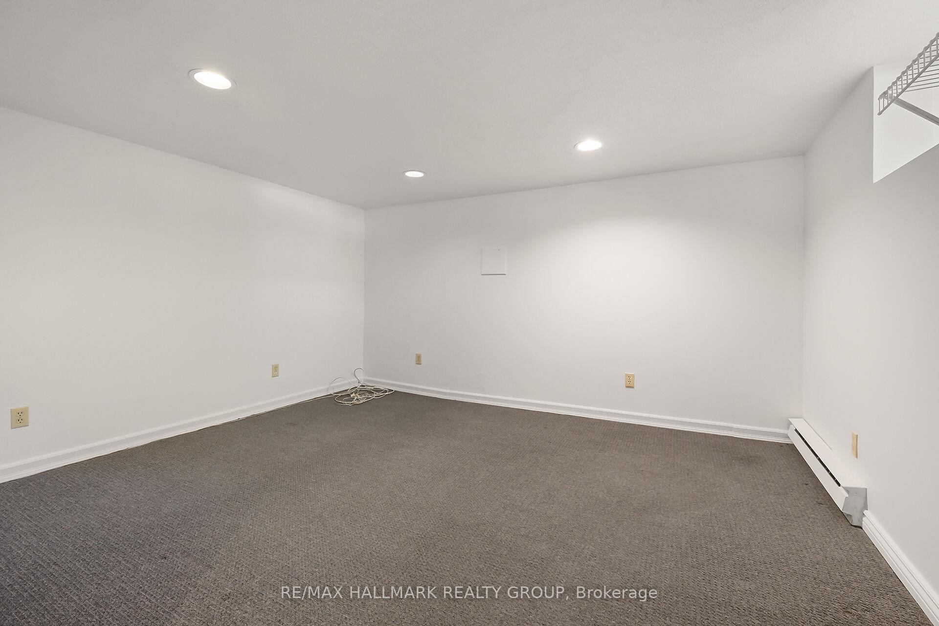 Photo 39 of 82 Laurentian Place, Ottawa, Civic Hospital — HOMEH