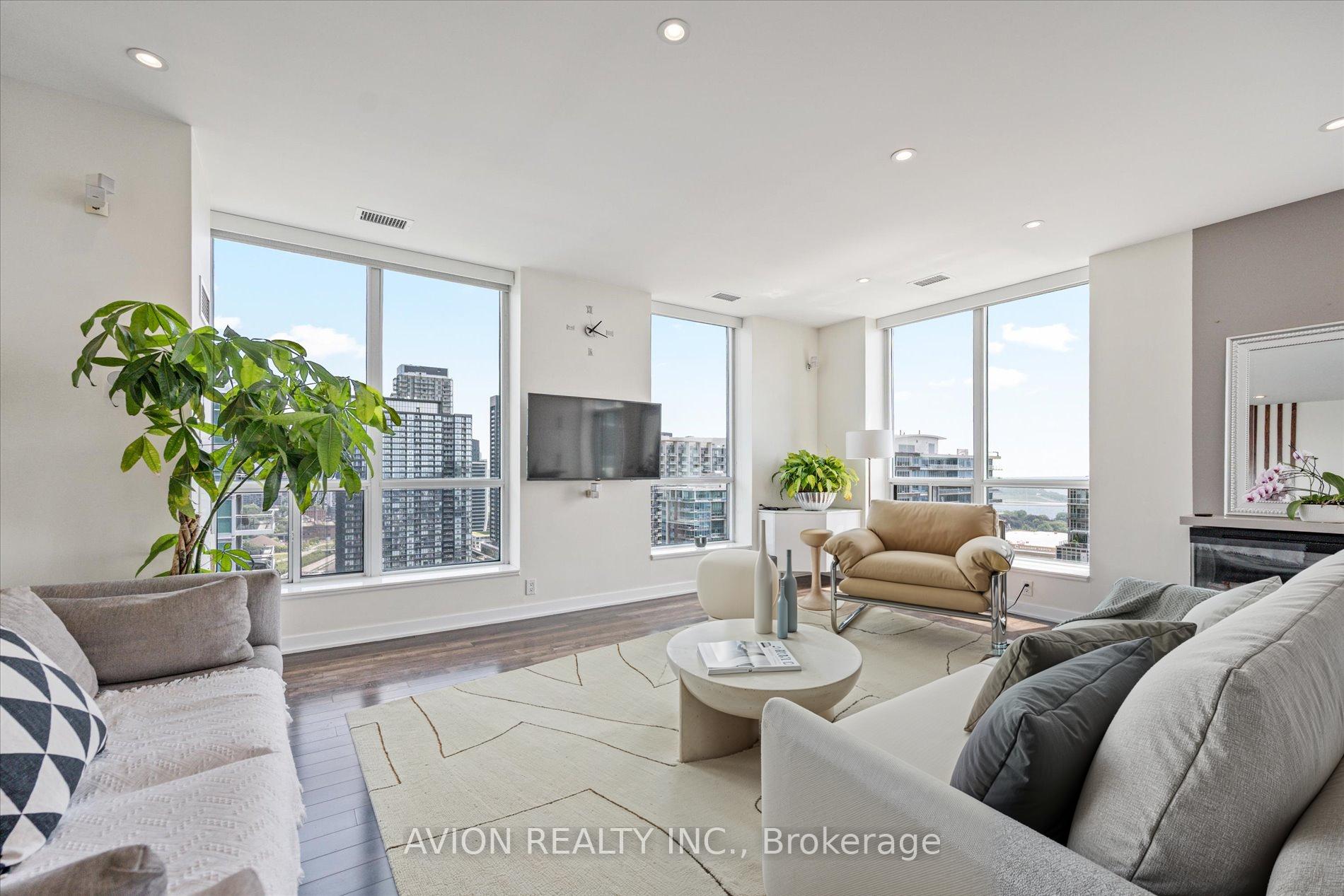 Photo 4 of Unit Ph 2402, 50 Lynn Williams Street, Toronto, Niagara — HOMEH
