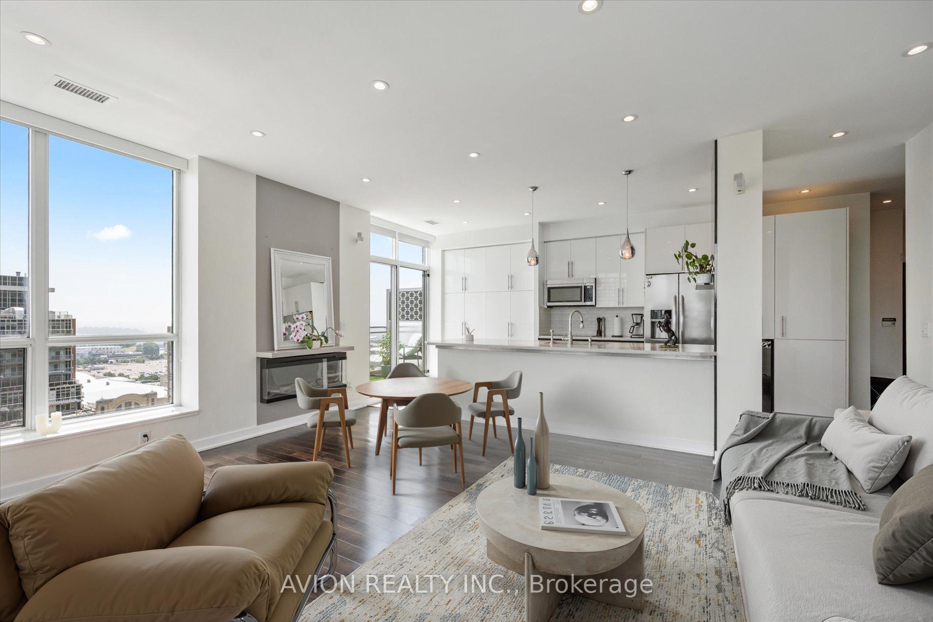 Photo 5 of Unit Ph 2402, 50 Lynn Williams Street, Toronto, Niagara — HOMEH