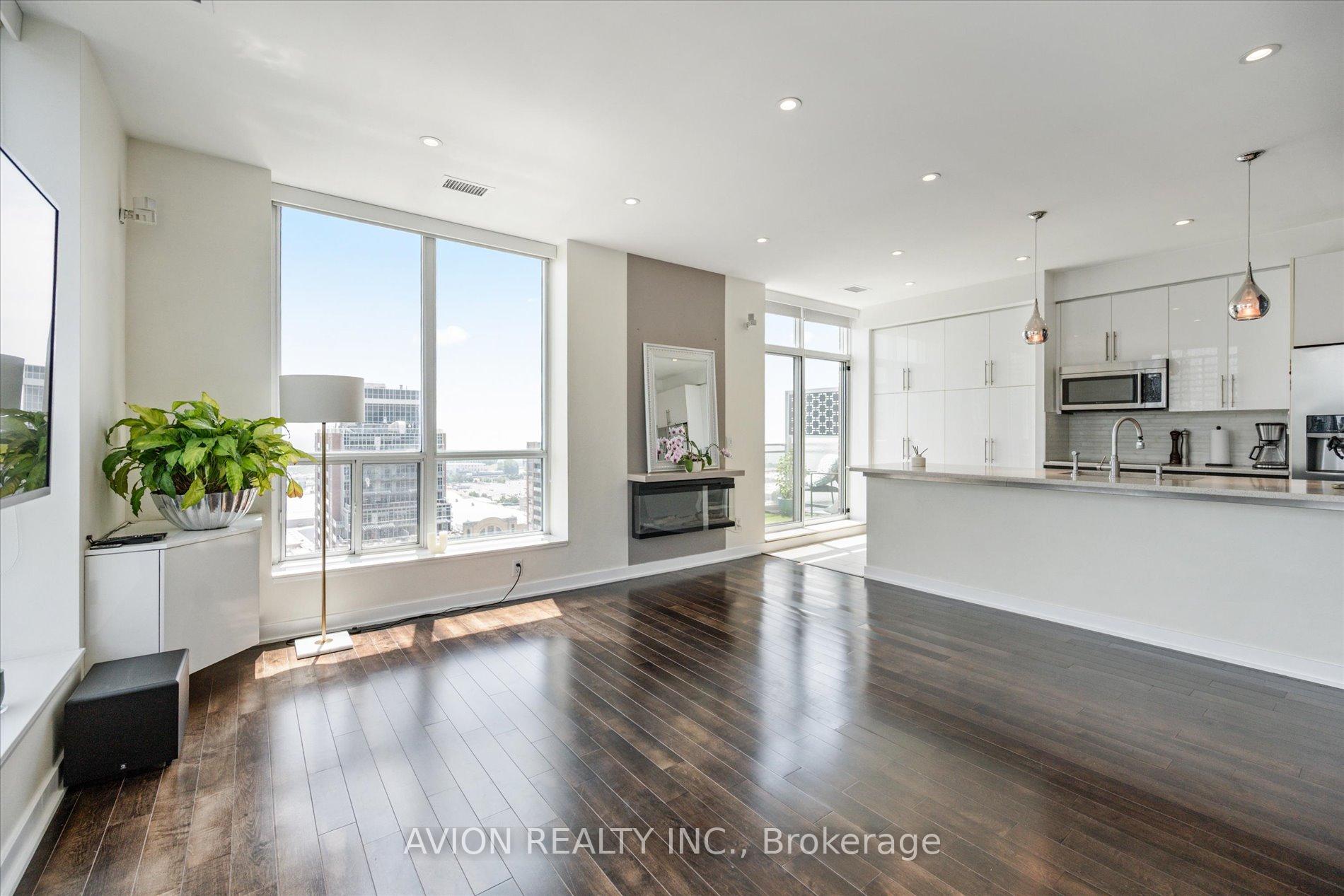 Photo 10 of Unit Ph 2402, 50 Lynn Williams Street, Toronto, Niagara — HOMEH