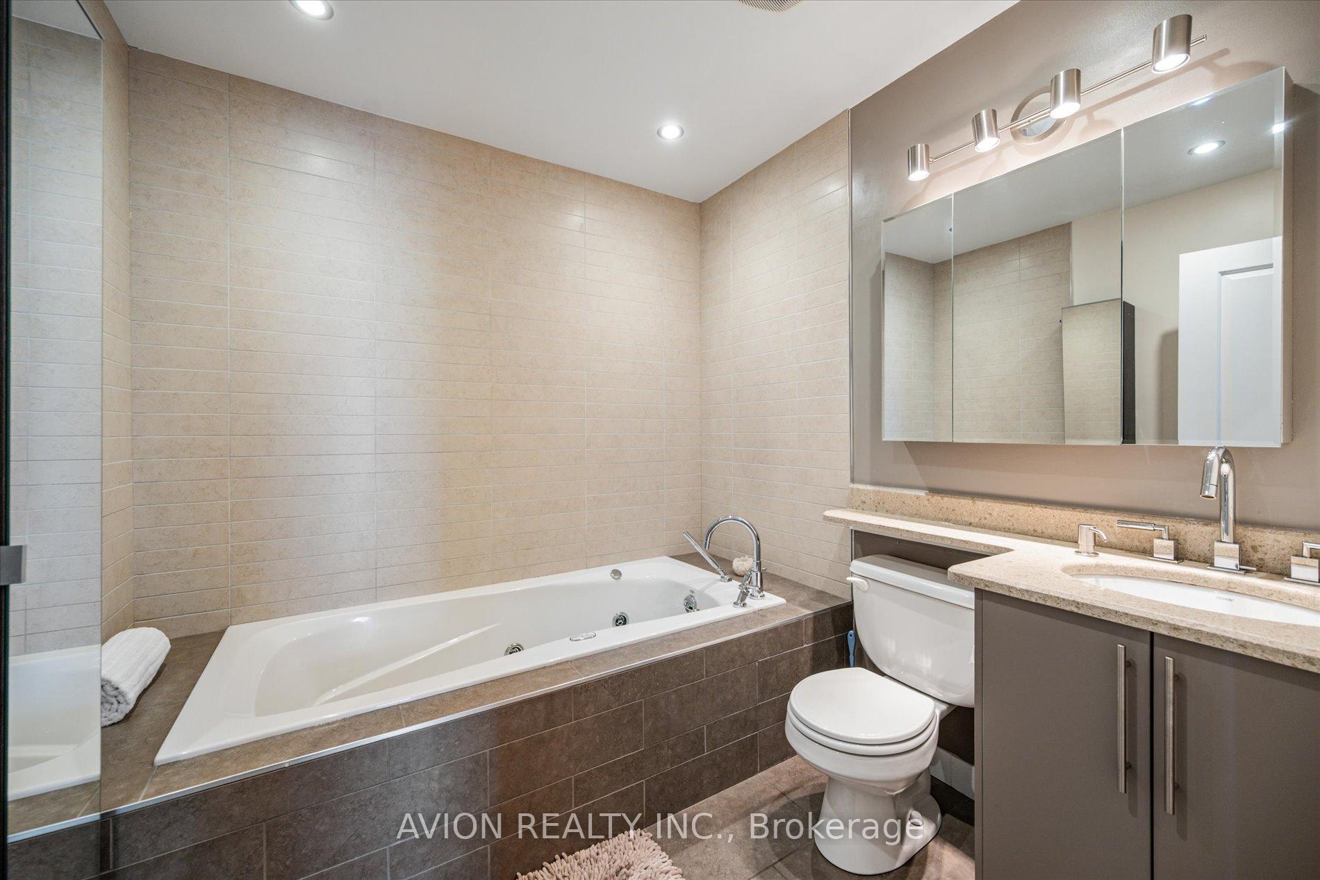 Photo 15 of Unit Ph 2402, 50 Lynn Williams Street, Toronto, Niagara — HOMEH