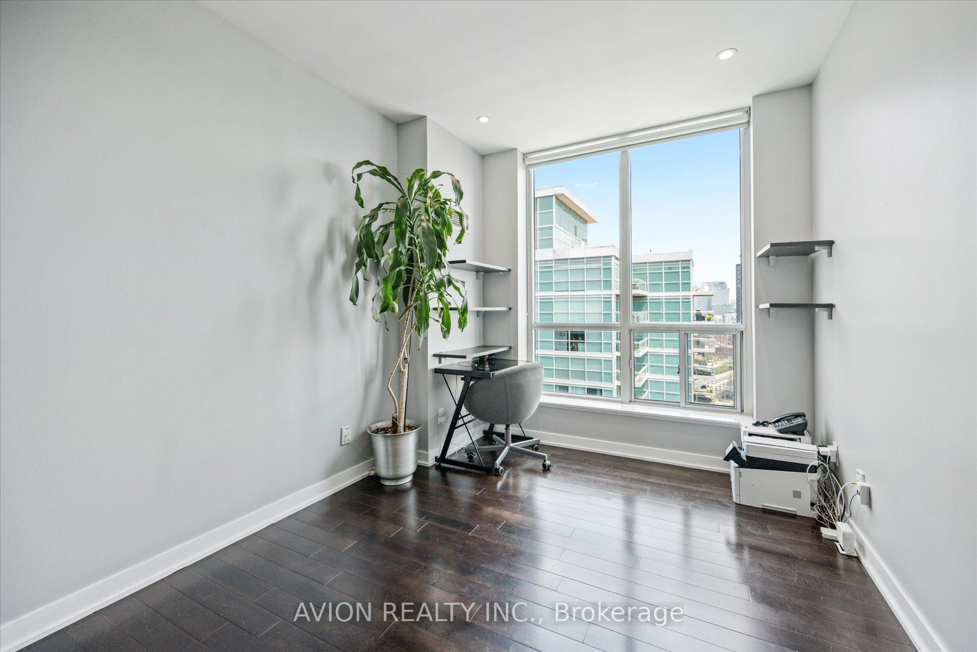Photo 16 of Unit Ph 2402, 50 Lynn Williams Street, Toronto, Niagara — HOMEH