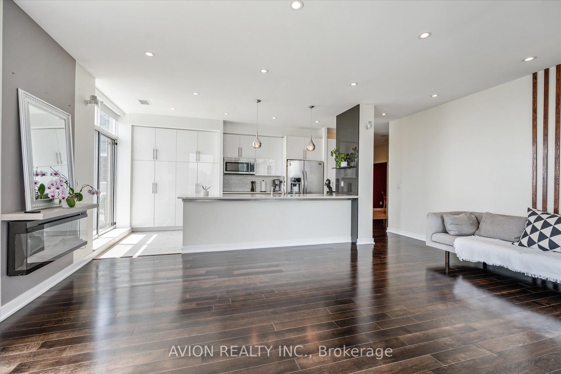 Photo 21 of Unit Ph 2402, 50 Lynn Williams Street, Toronto, Niagara — HOMEH