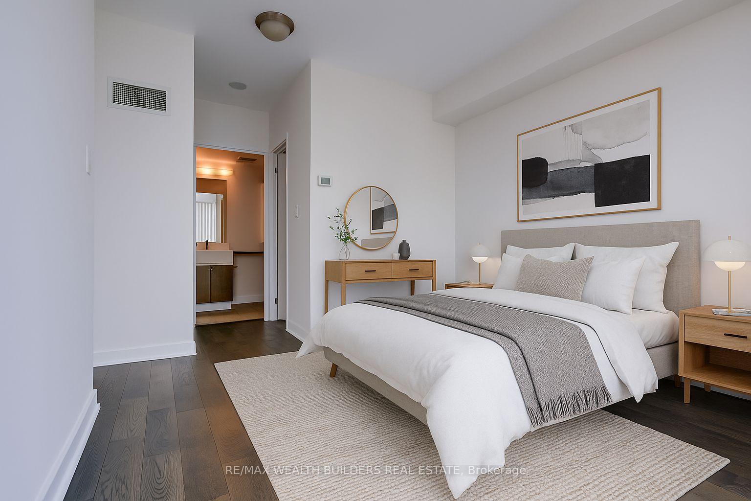 Photo 4 of Unit 712, 35 Mariner Terrace, Toronto, Waterfront Communities — HOMEH