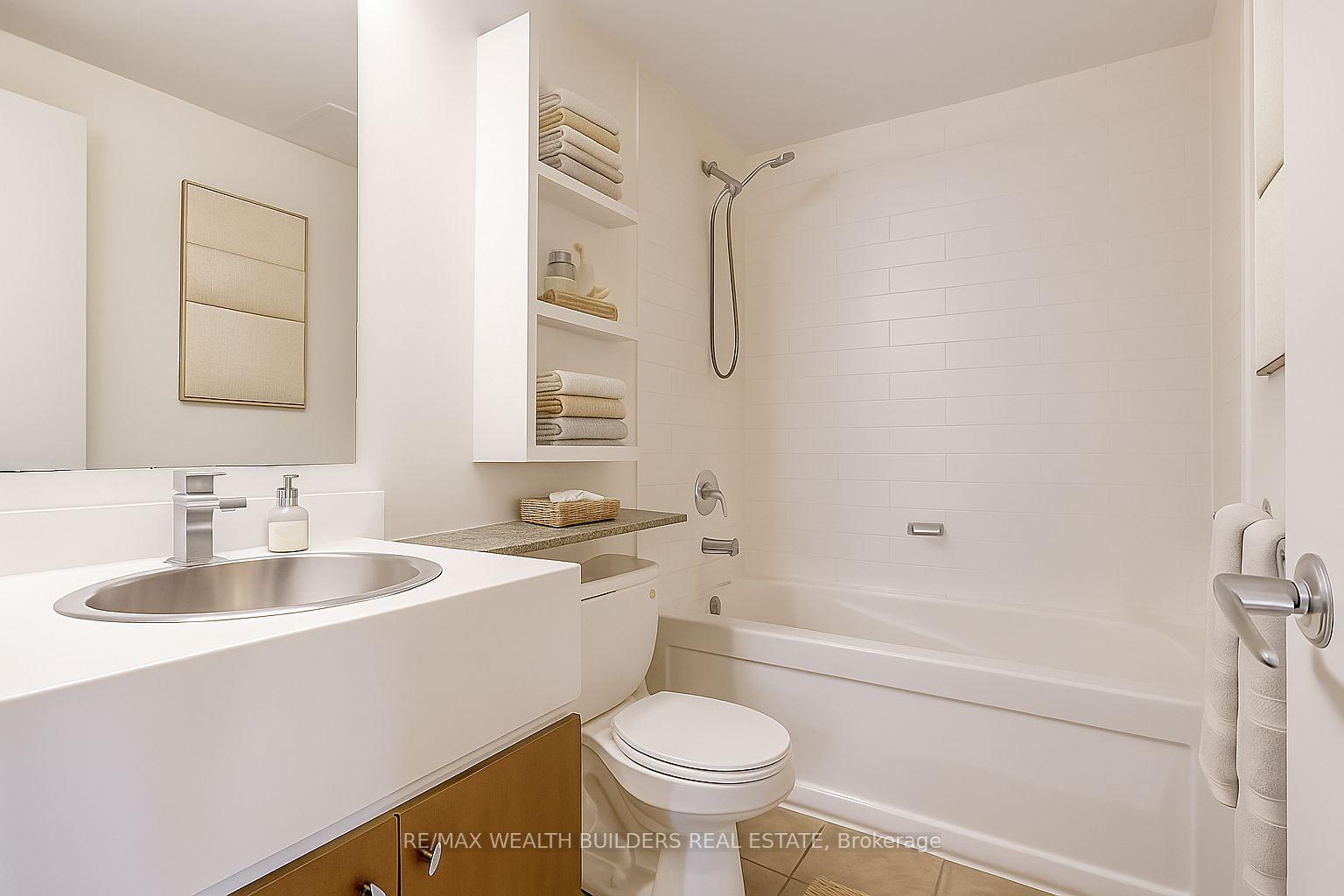 Photo 9 of Unit 712, 35 Mariner Terrace, Toronto, Waterfront Communities — HOMEH