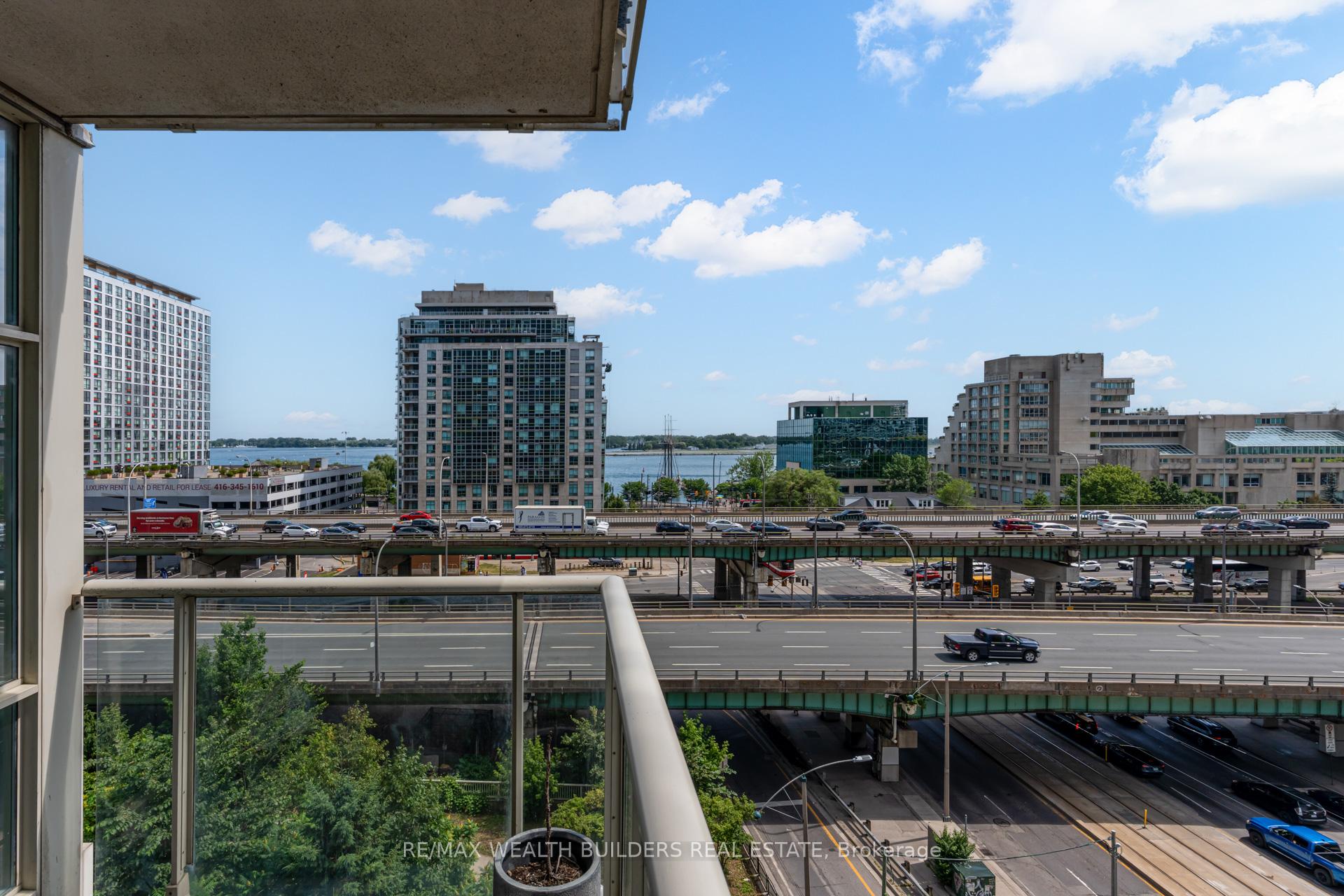 Photo 11 of Unit 712, 35 Mariner Terrace, Toronto, Waterfront Communities — HOMEH