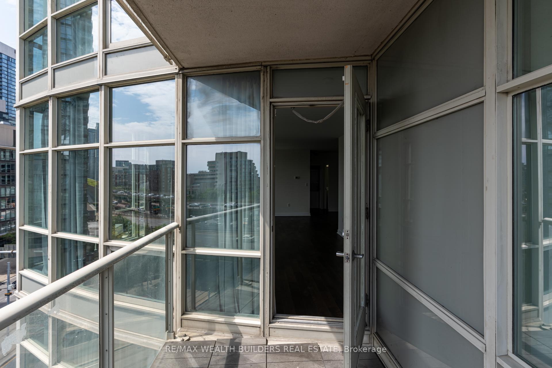 Photo 12 of Unit 712, 35 Mariner Terrace, Toronto, Waterfront Communities — HOMEH
