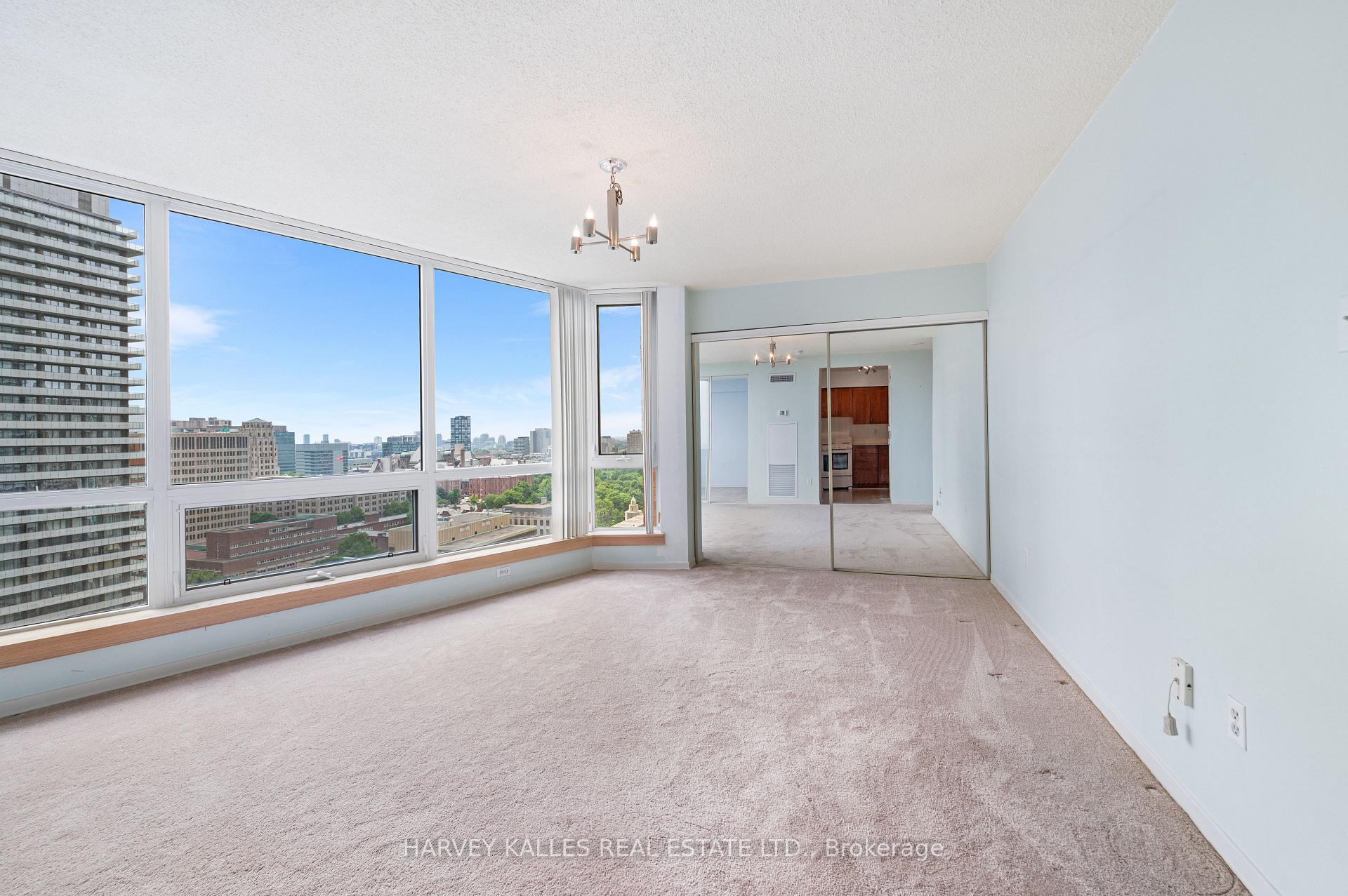 Photo 4 of Unit 2110, 1055 Bay Street, Toronto, Bay Street Corridor — HOMEH