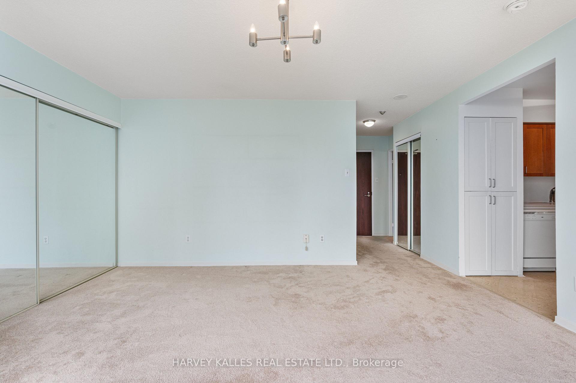 Photo 7 of Unit 2110, 1055 Bay Street, Toronto, Bay Street Corridor — HOMEH
