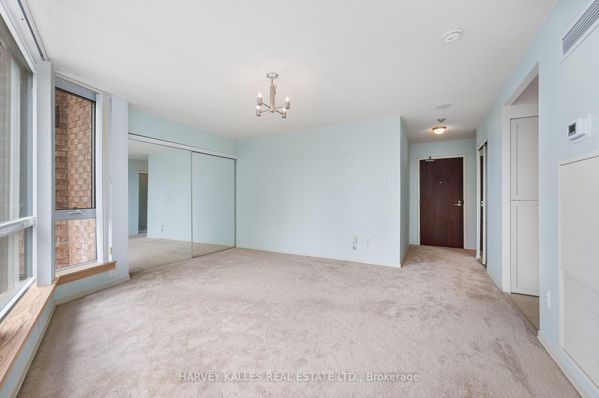 Photo 9 of Unit 2110, 1055 Bay Street, Toronto, Bay Street Corridor — HOMEH