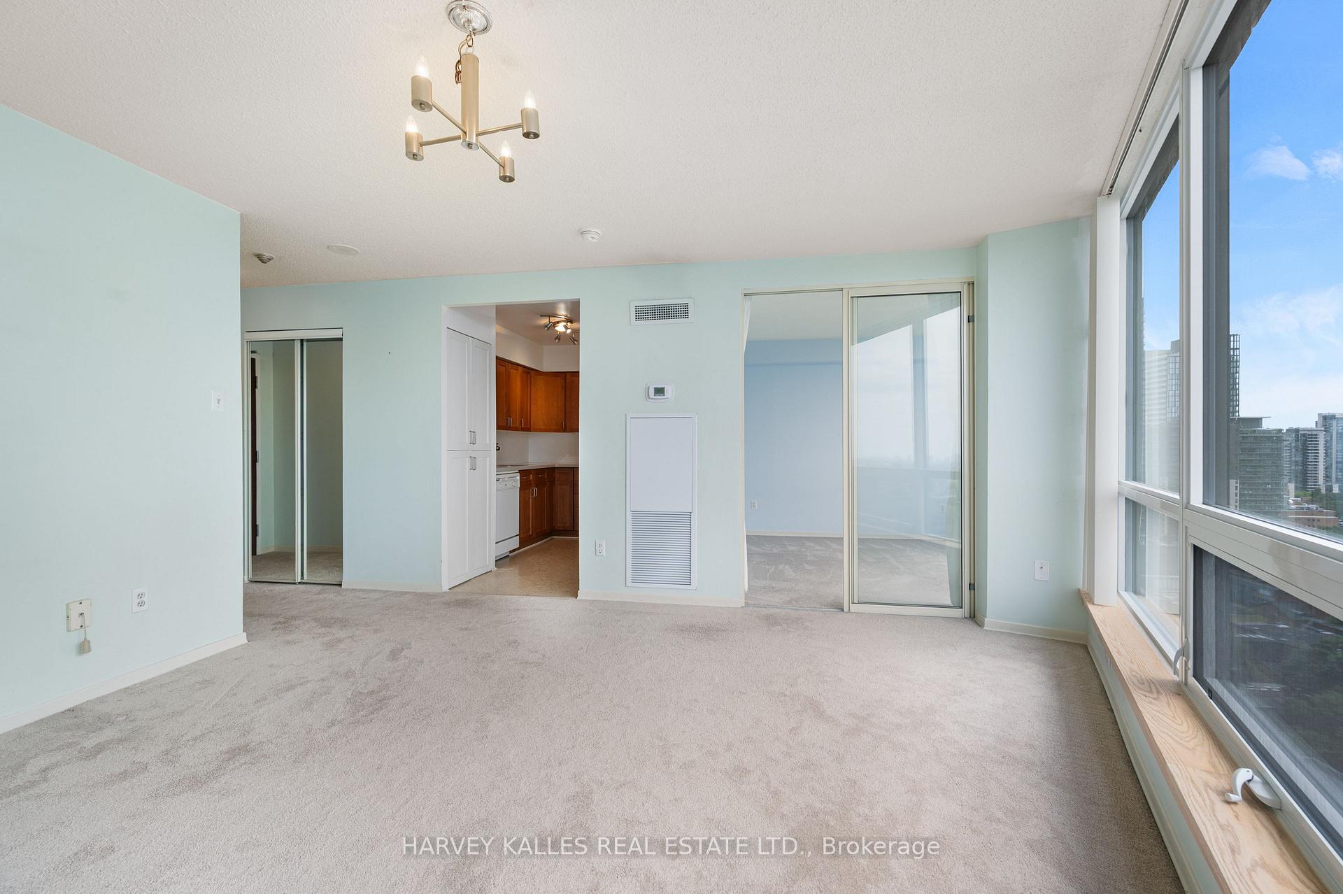 Photo 11 of Unit 2110, 1055 Bay Street, Toronto, Bay Street Corridor — HOMEH
