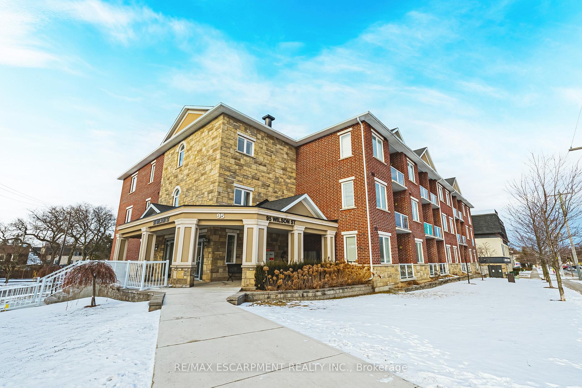 Photo 2 of Unit 308, 95 Wilson Street, Hamilton, Ancaster — HOMEH