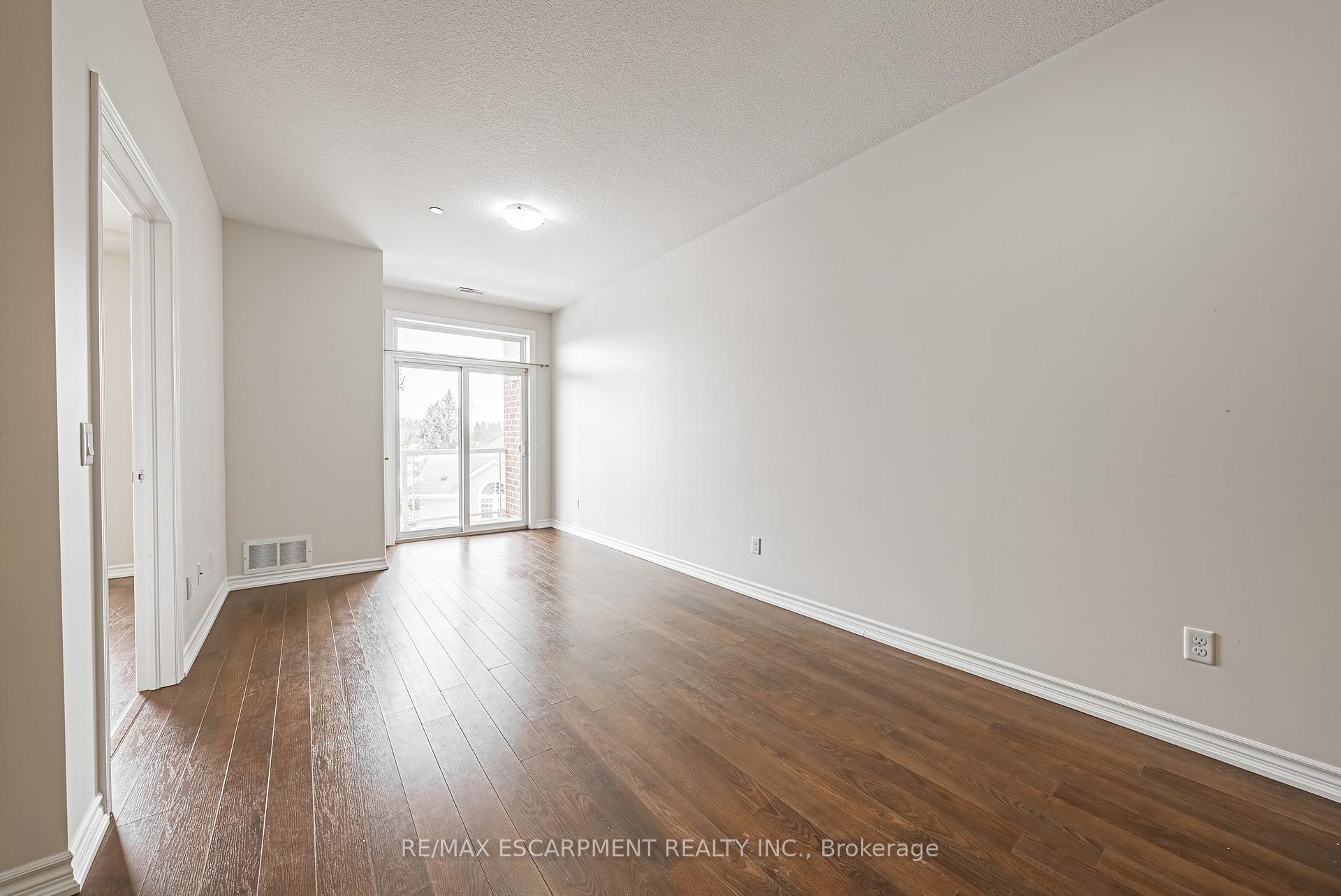 Photo 8 of Unit 308, 95 Wilson Street, Hamilton, Ancaster — HOMEH