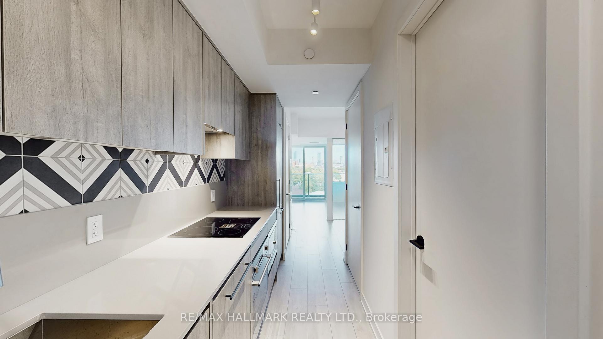 Photo 6 of Unit 709, 5 Lakeview Avenue, Toronto, Trinity-Bellwoods — HOMEH