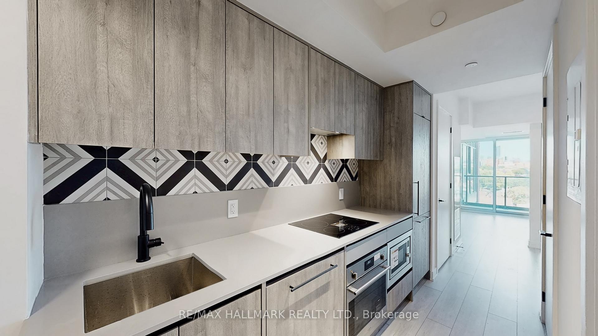 Photo 7 of Unit 709, 5 Lakeview Avenue, Toronto, Trinity-Bellwoods — HOMEH