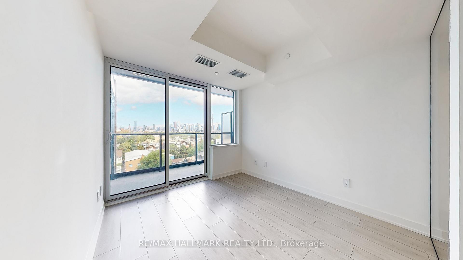 Photo 9 of Unit 709, 5 Lakeview Avenue, Toronto, Trinity-Bellwoods — HOMEH