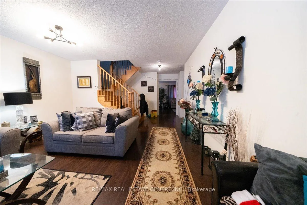 Photo 9 of 523 Nairn Circle, Milton, Scott — HOMEH