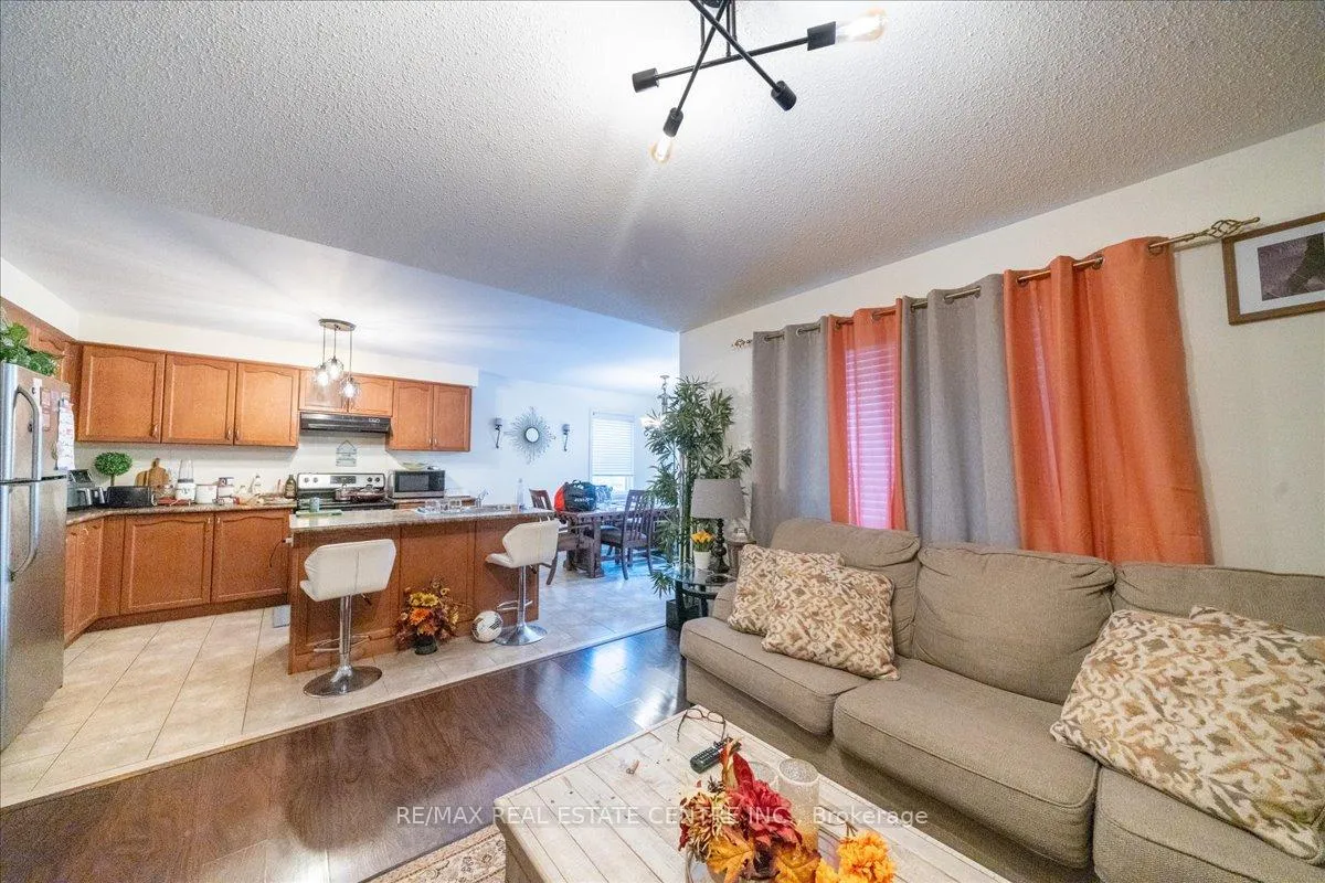 Photo 21 of 523 Nairn Circle, Milton, Scott — HOMEH