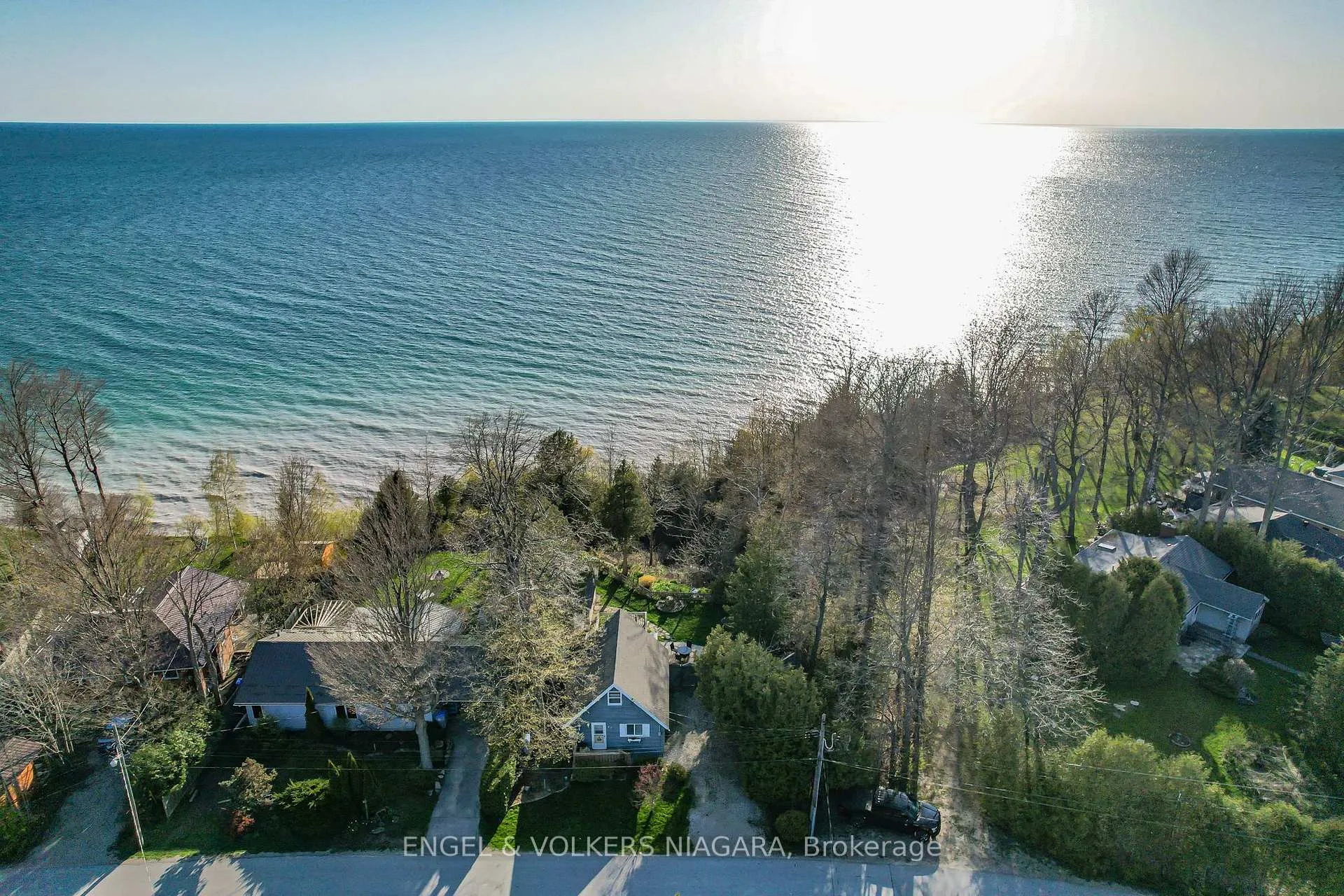 Photo 3 of 41 Andrew Crescent, Goderich, Goderich (Town) — HOMEH
